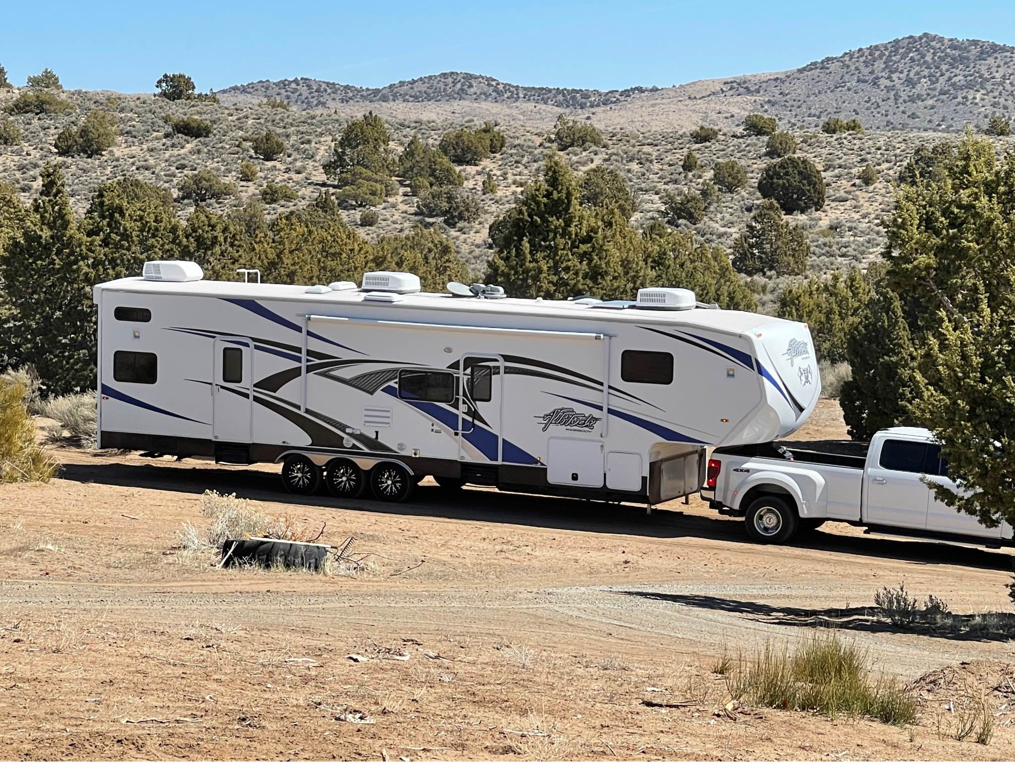 2013 Eclipse Recreational Vehicles M-36G2S attitude wide body - RVs ...