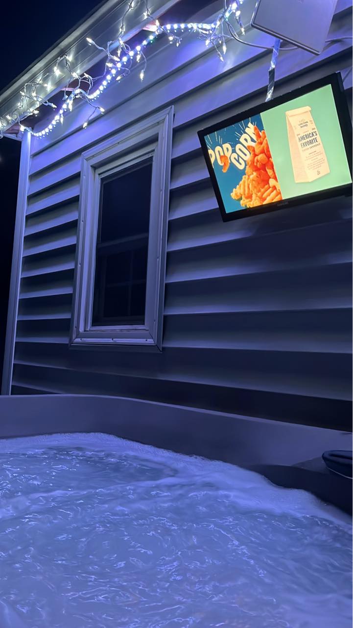Hot Tub Owners Just when I thought that being in the hot tub couldn’t