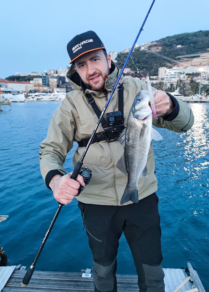 Canne Bar 2.13m Canne à Pêche Savage Gear SGS6 Offshore - 2,13 M - 7-28 G - Bar Mer Canne Savage Gear Sgs6 Sea Bass 2.13m 7-28g Eau Salée