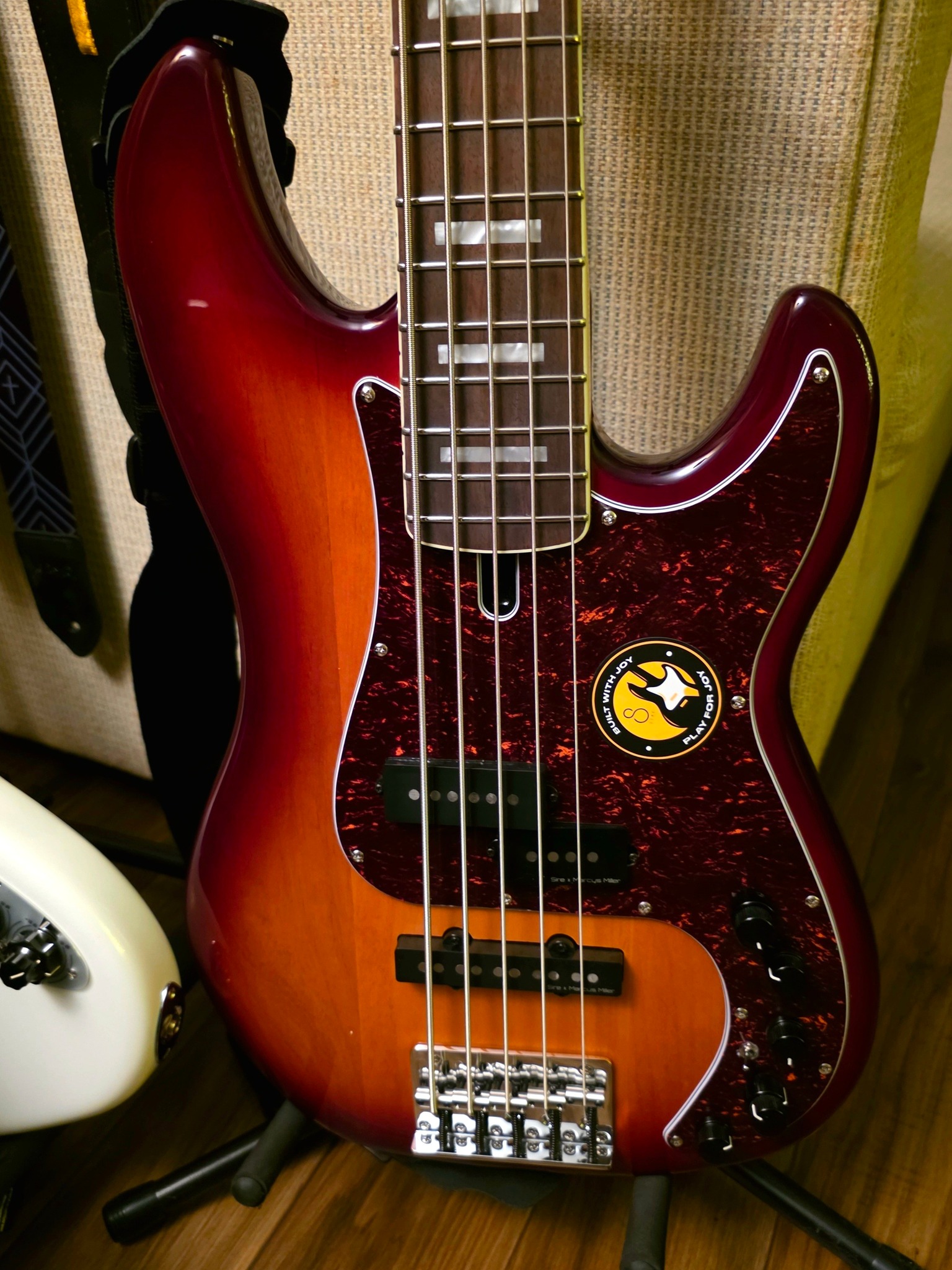 Where to buy a Sire bass pickguard in different colors?