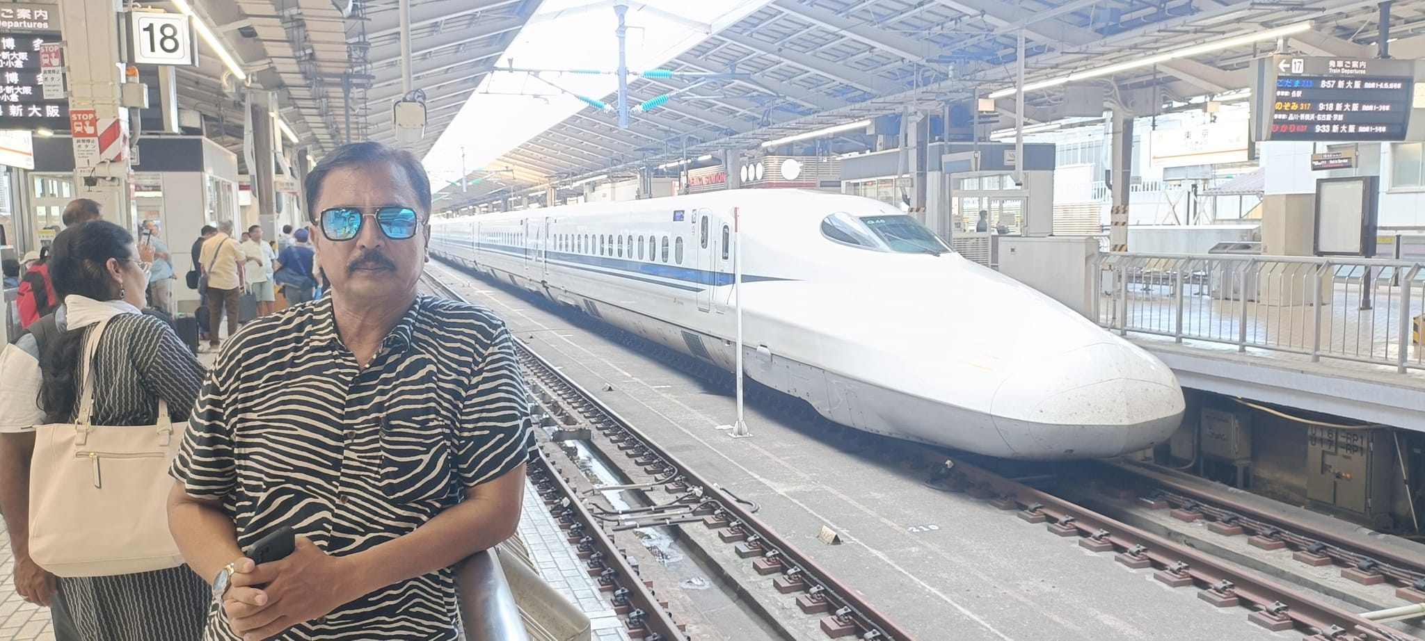 Japan's bullet trains get private rooms
