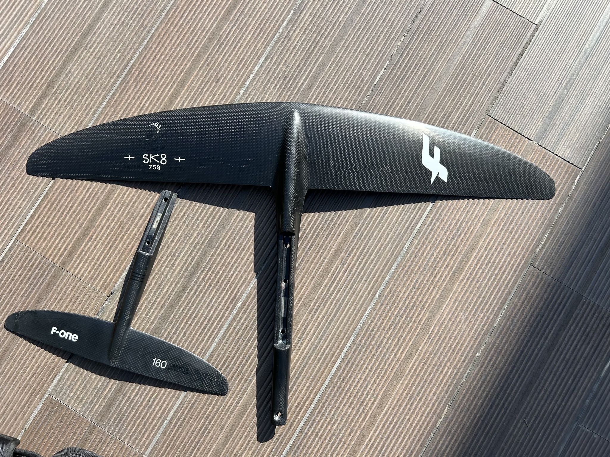 F.One Sk8 750 + Stab HM Carbon Carving 160 Complete HM Carbon 