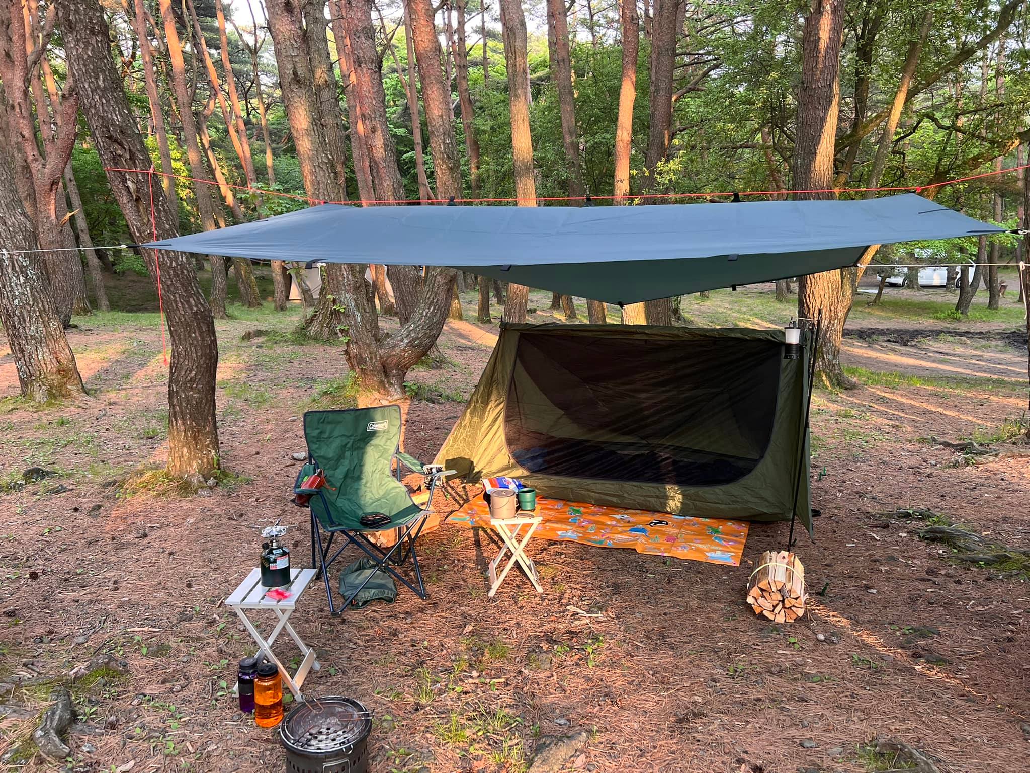 grab a table tent and enter the code Mietdauer:5 Tage MOLLE Rucksack Köcherfliegenlarven - Schlafsack mit