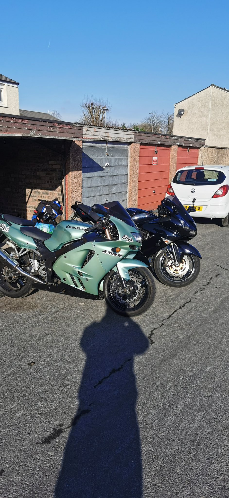 How you doing everybody, here is a zx9r b4 I have been restoring.