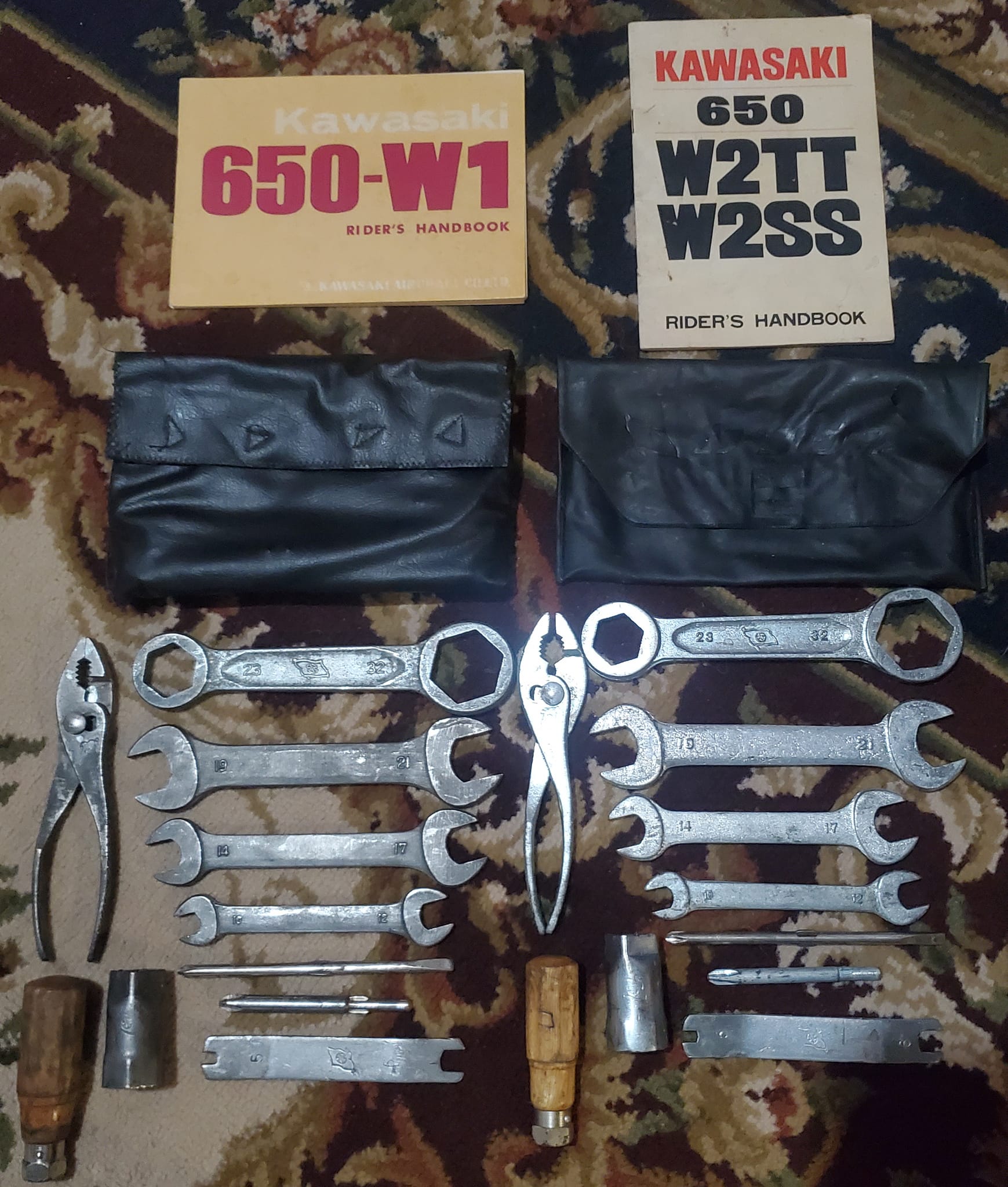 KAWASAKI Workshop Manual W1 W2 W2SS W2TT W1SA W1S W1SS W3 1966 