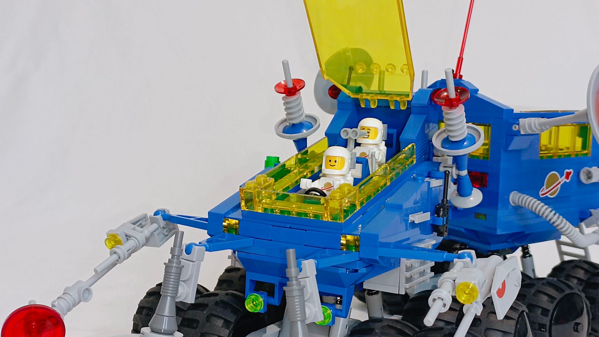Rebuilt 1984 Lego classic space 6928 uranium search vehicle