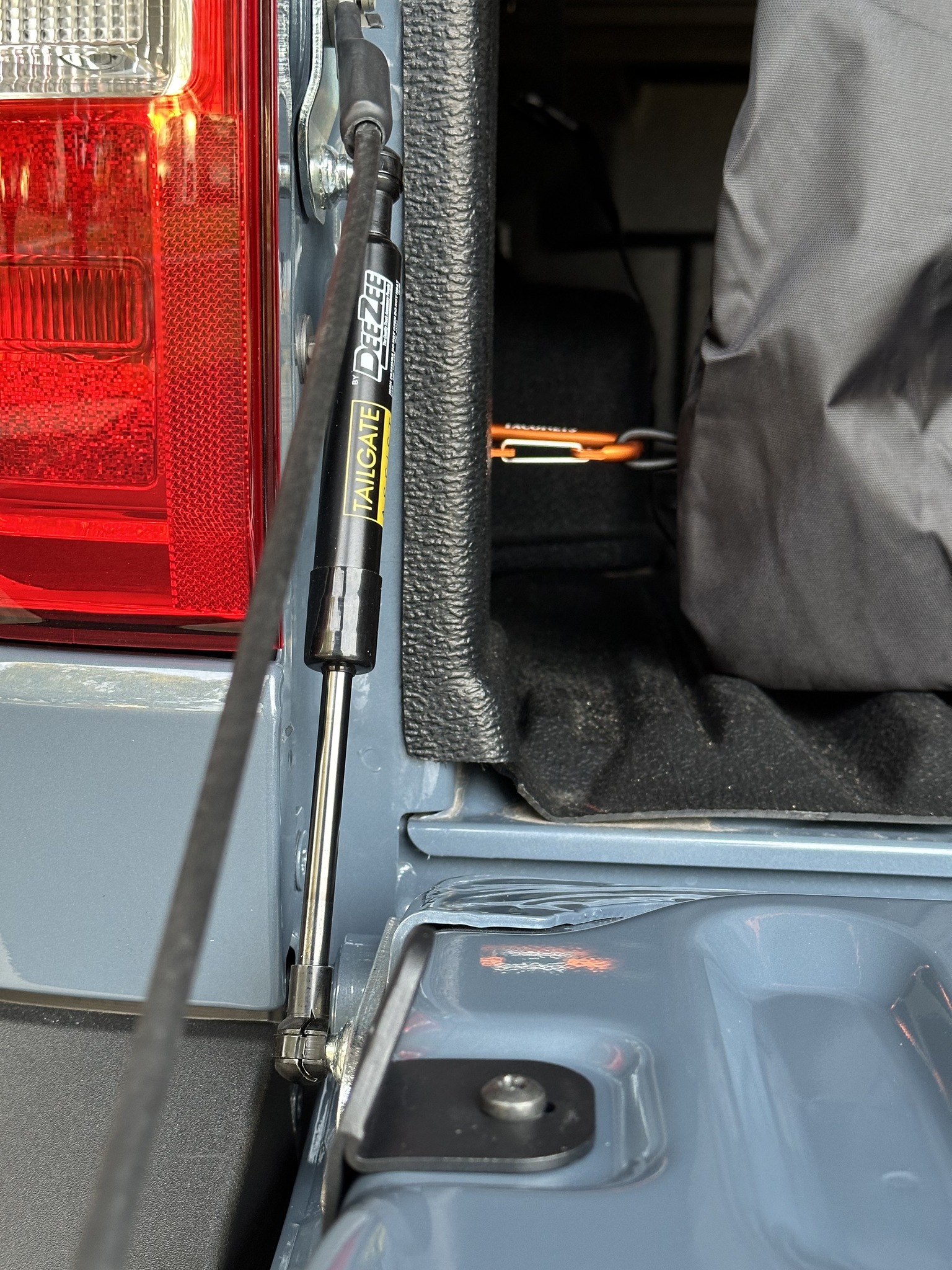 Tailgate Assist Kit For 2022-2024 Ford Maverick – Easy-Install Damping Lift Shock Strut