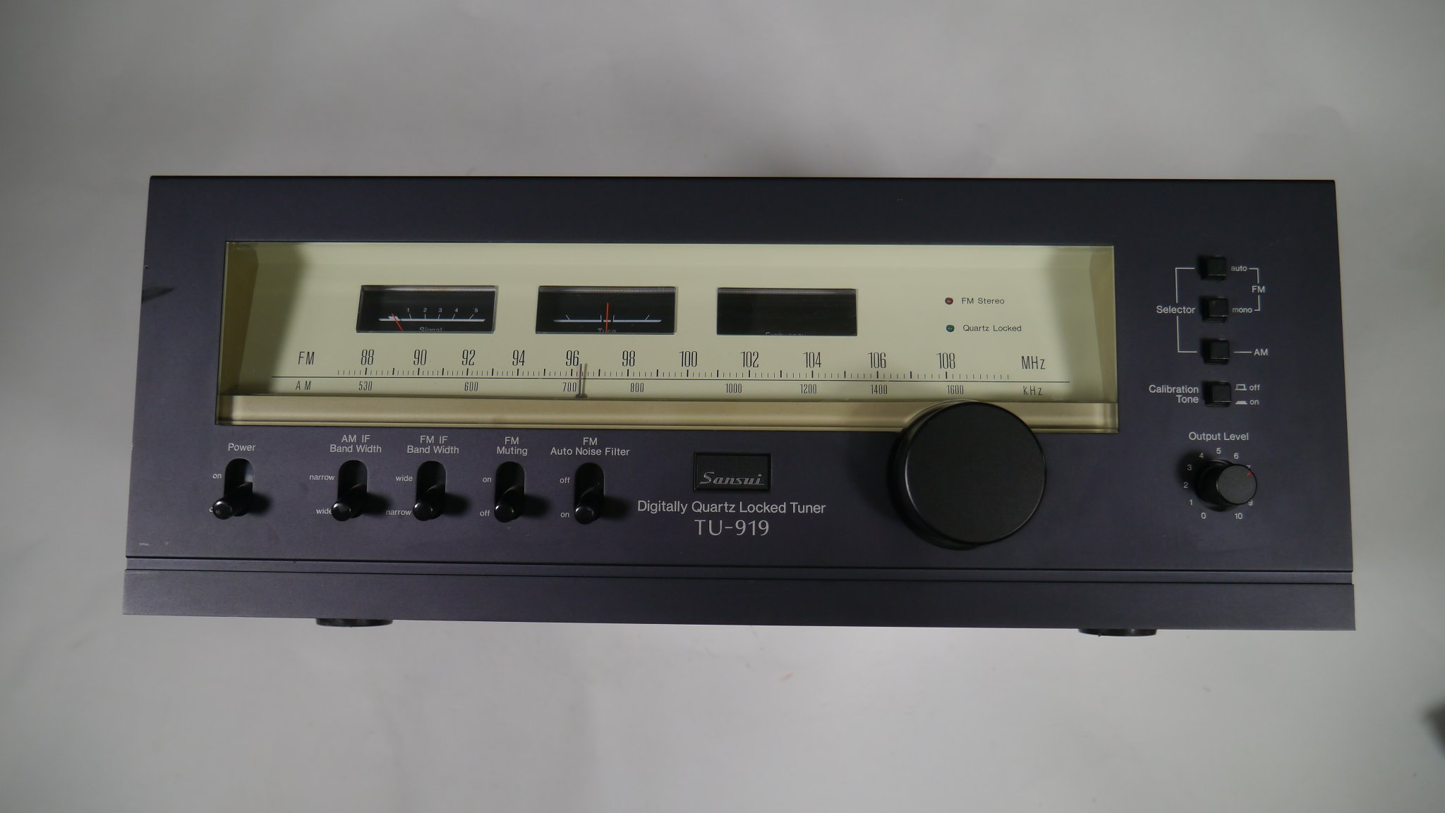 Sansui TU-919 still sounds great