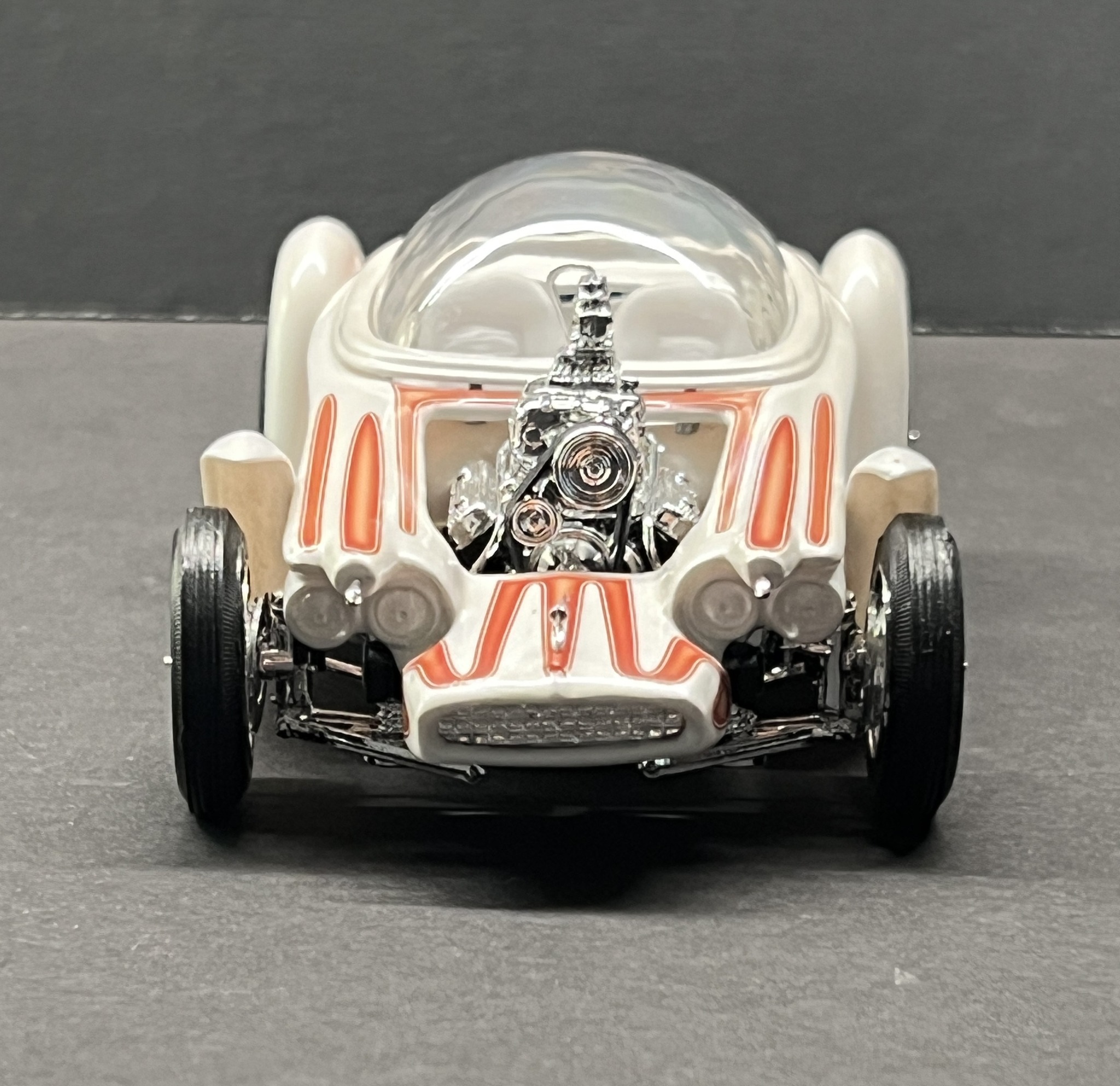 Rebuilding Big Daddy Ed Roth's Beatnik Bandit model car