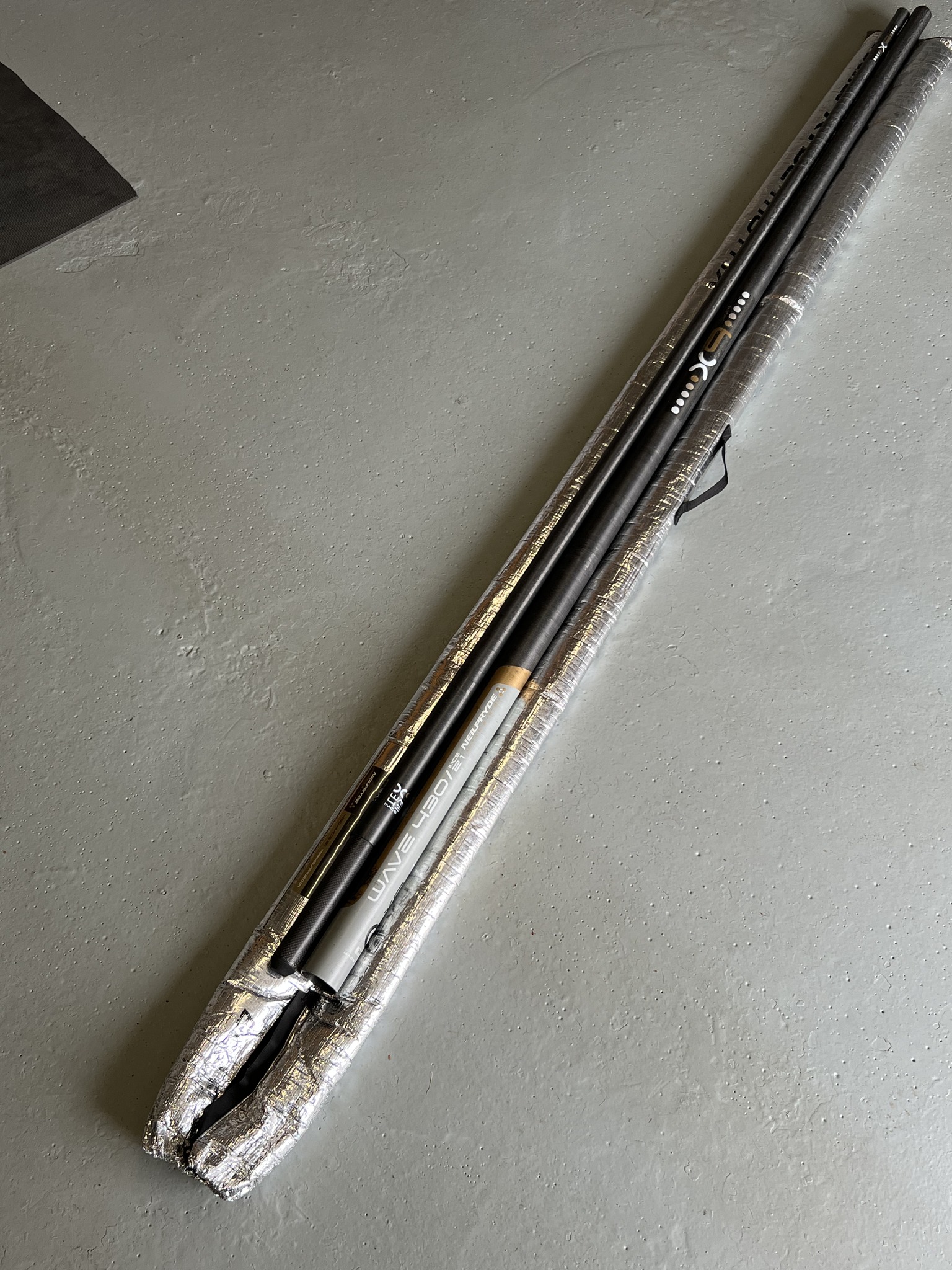 我有一批中古風浪板的帆要出清，有需要可以參考一下 https://www 