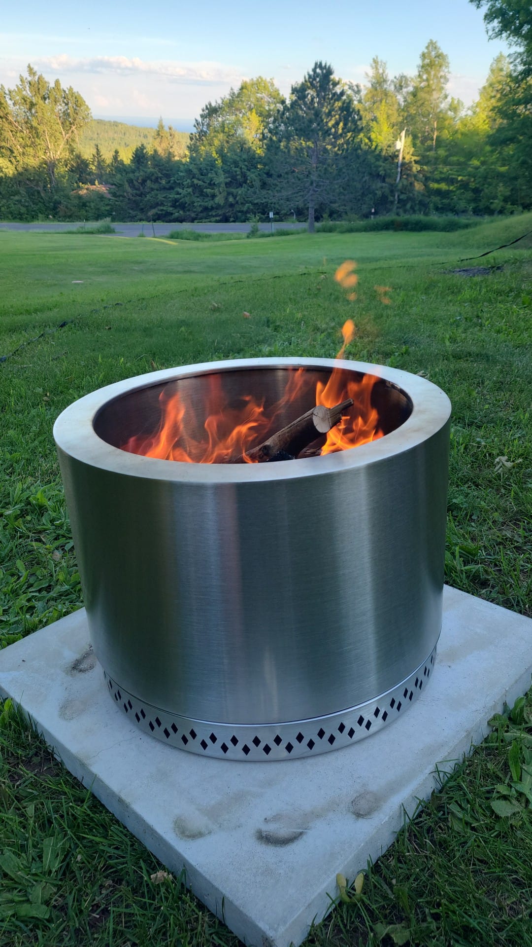 ADVENTURIDGE smokeless fire pit found at Aldi