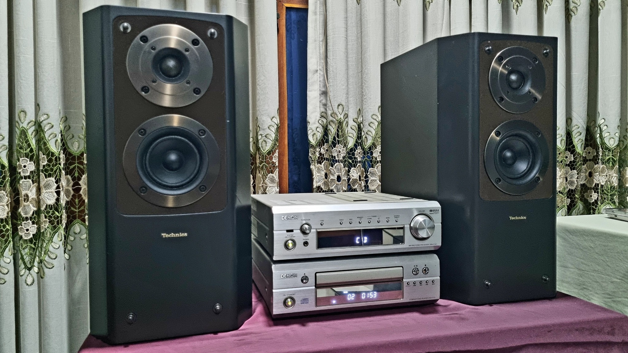 Denon and Technics sound system for sale. Amplifier: Denon DRA