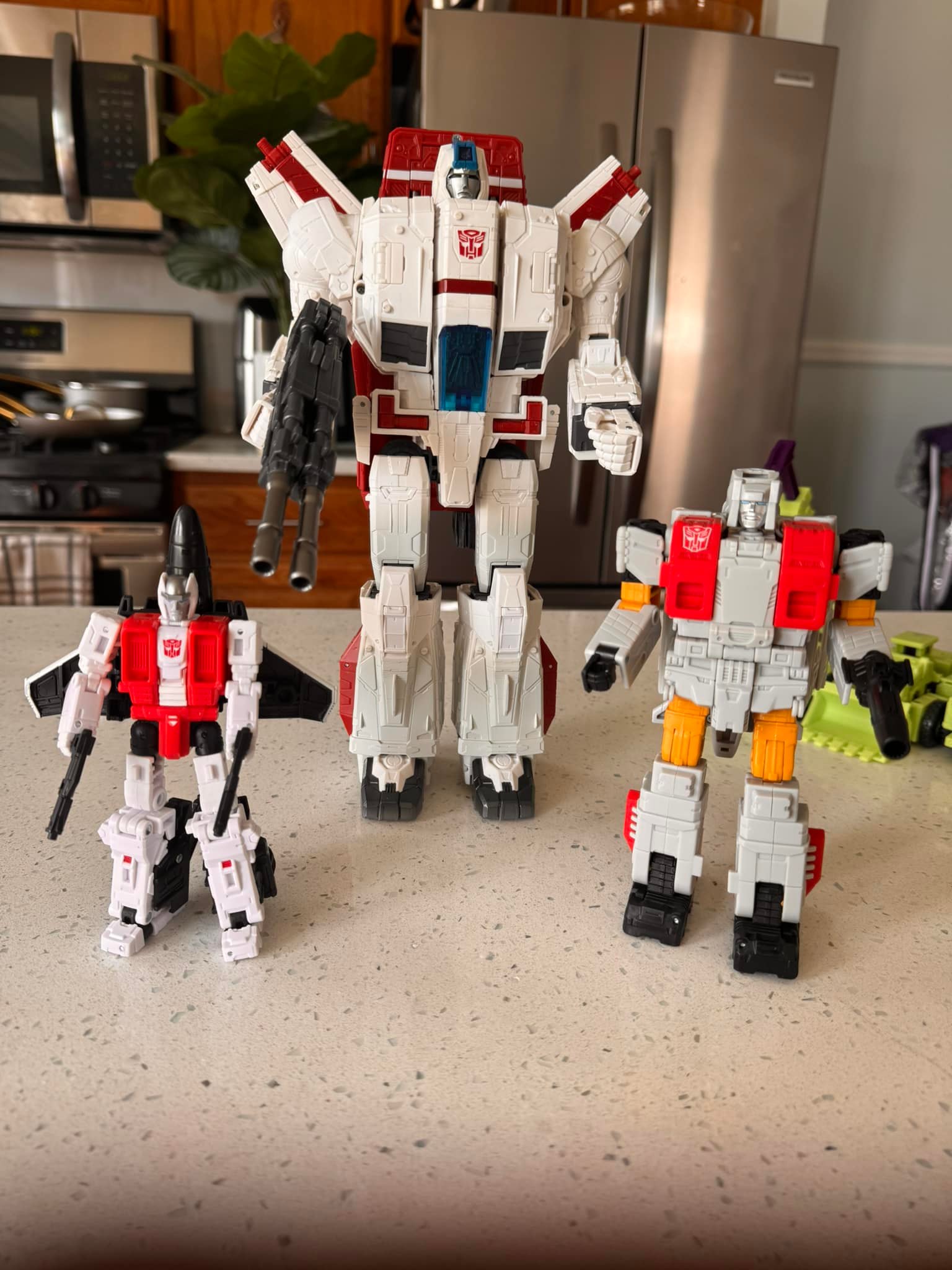 Size comparison of transformers figures