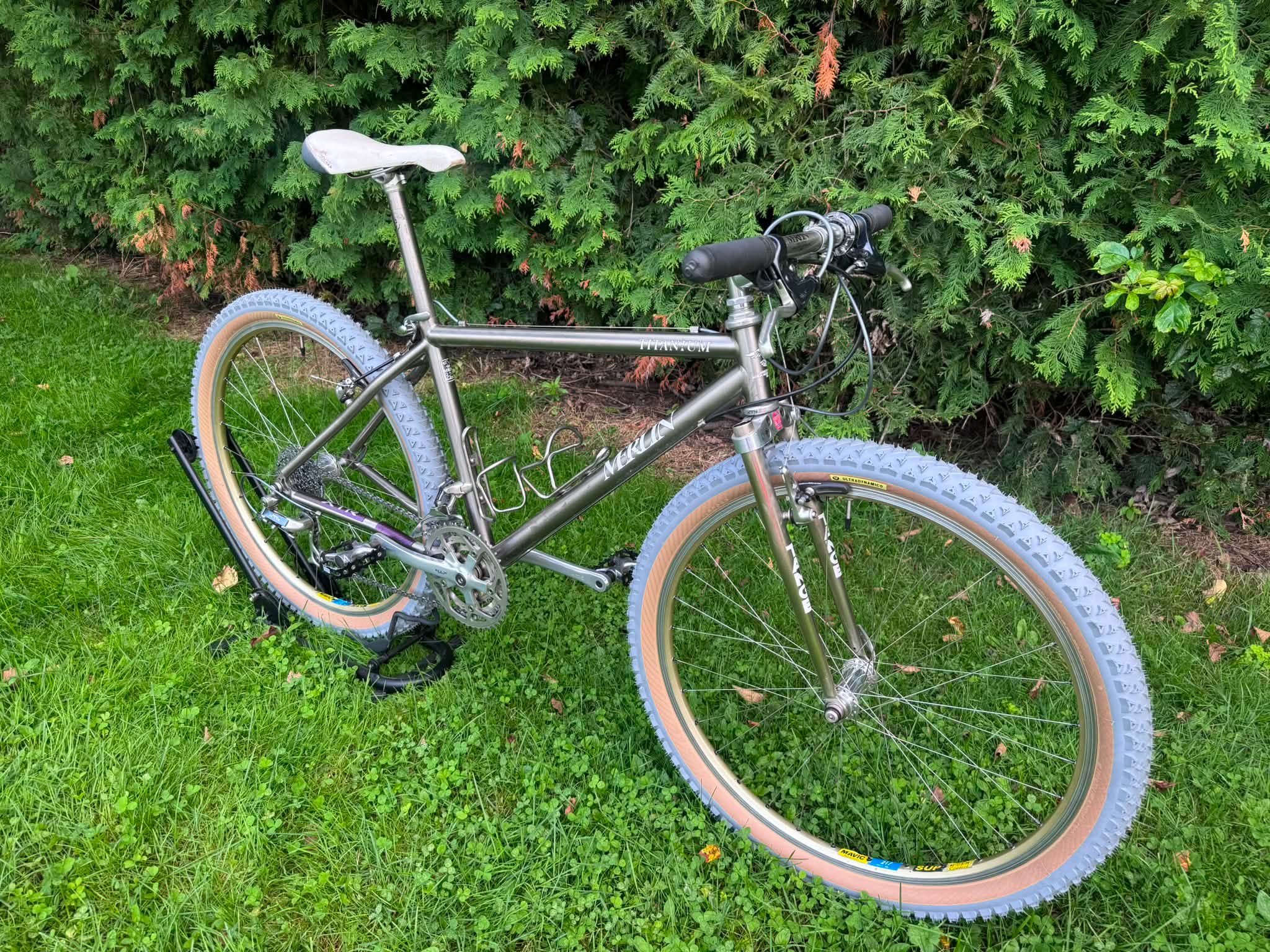 Merlin XLM 1998 from 🇨🇵