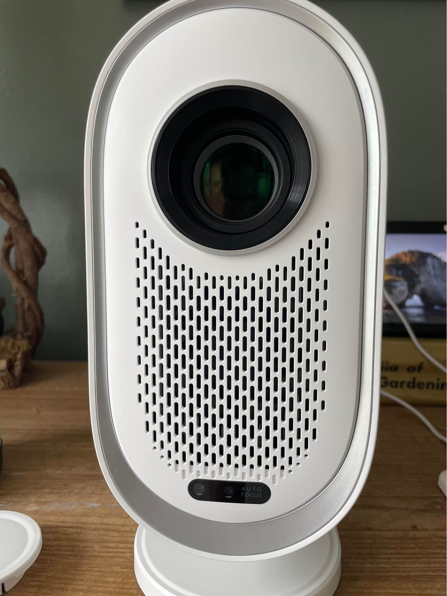 iWiMiUS K11 プロジェクター Dolby Atmos 自動フォーカス iWiMiUS K11 プロジェクター Dolby Atmos 自動フォーカス iWiMiUS K11