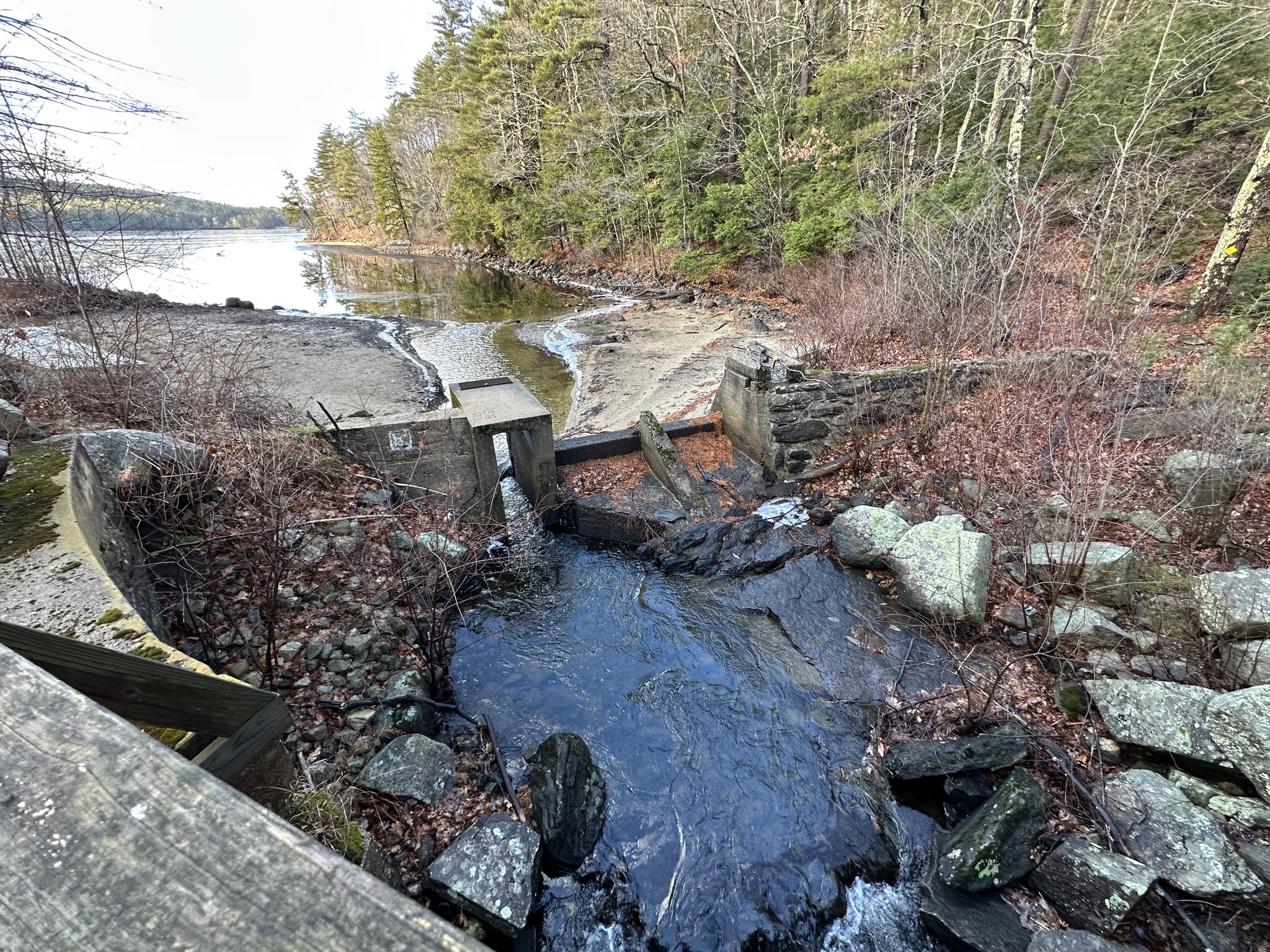 Low water level at Onway Lake exposes dam