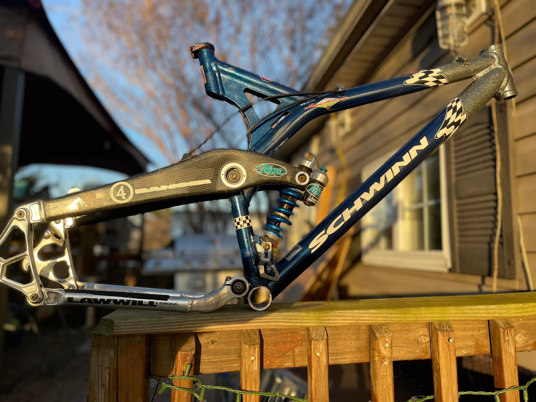 Schwinn 4-bangers with lawwill suspension design