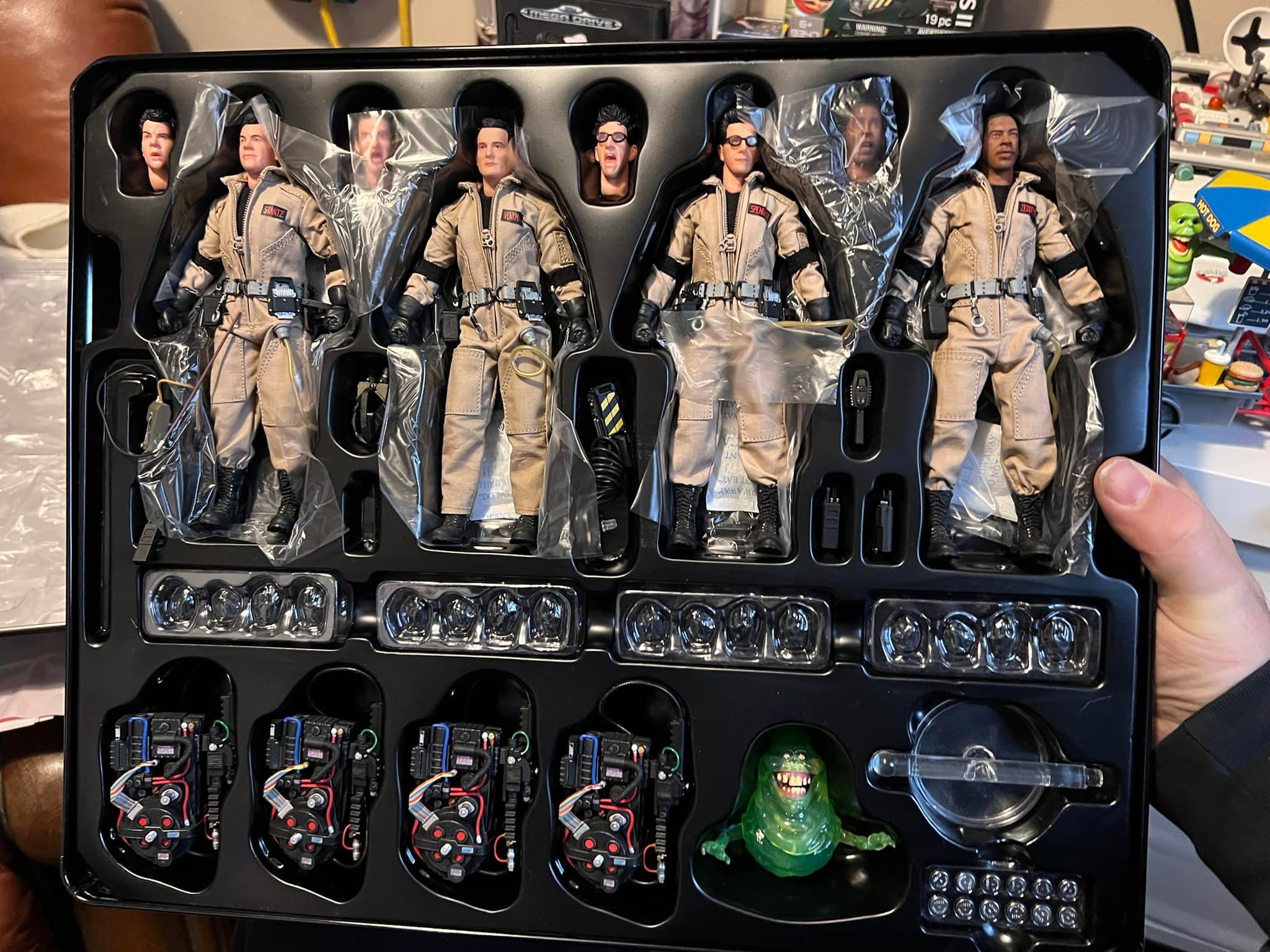 Mezco 1:12 Ghostbusters figures review