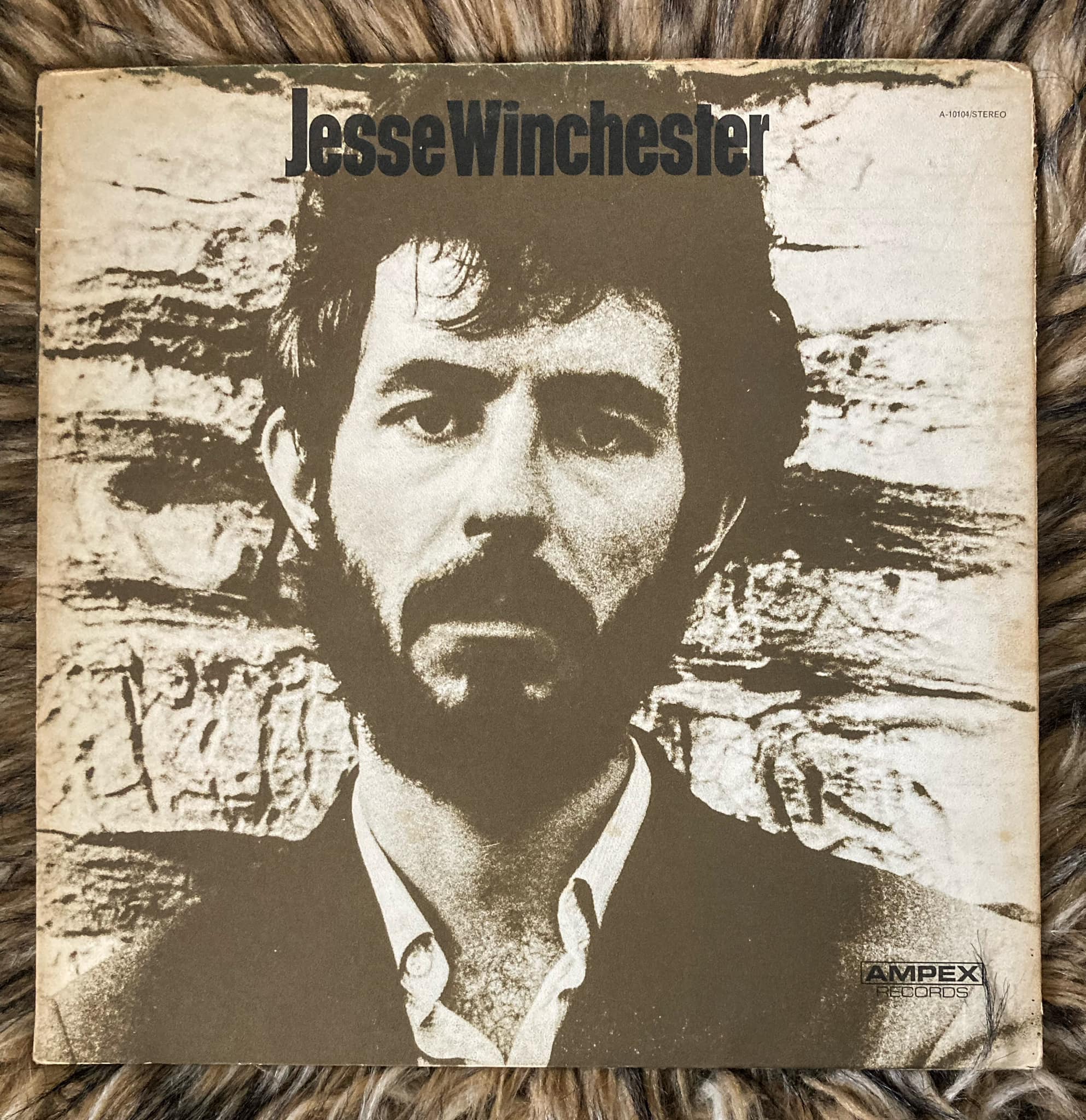 Being a huge Jesse Winchester and I never knew of a live album 