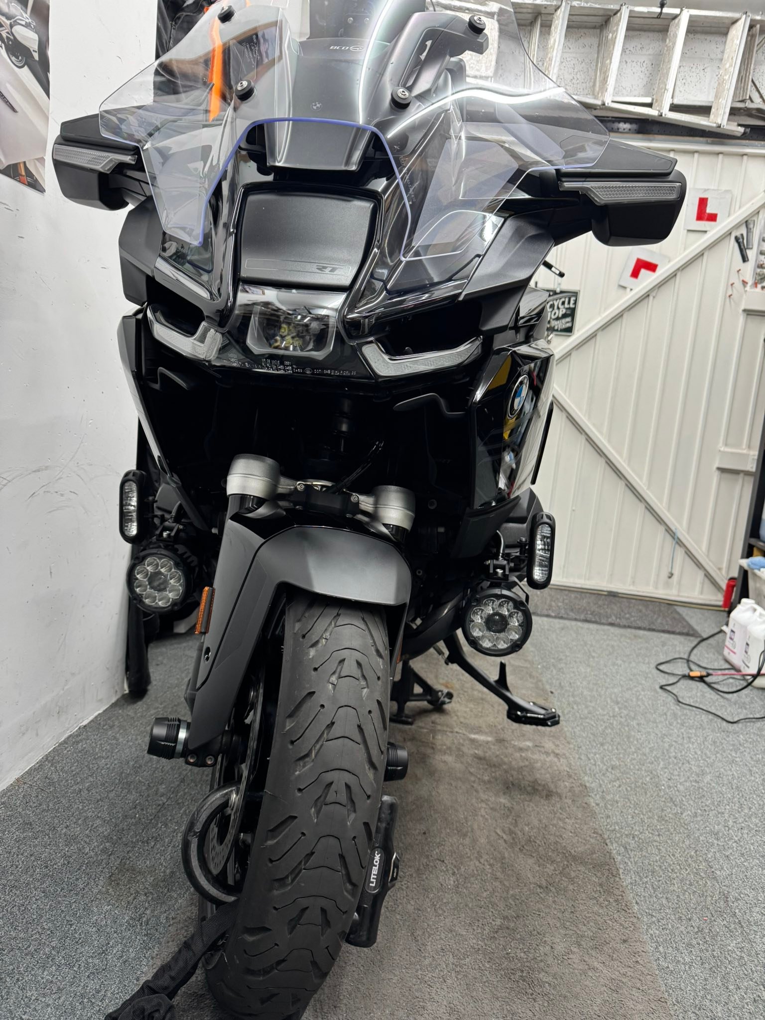 Mounting lone rider moto lights on r1300gs?