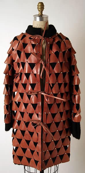 Summer skin. The avant-garde archives of Paco Rabanne and