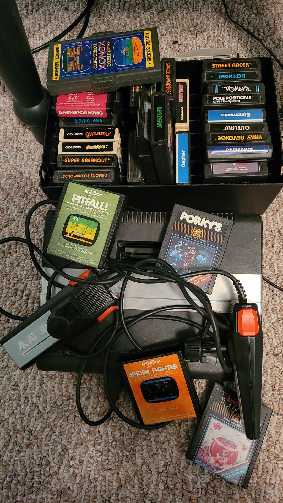 Atari system with games from the early 80's