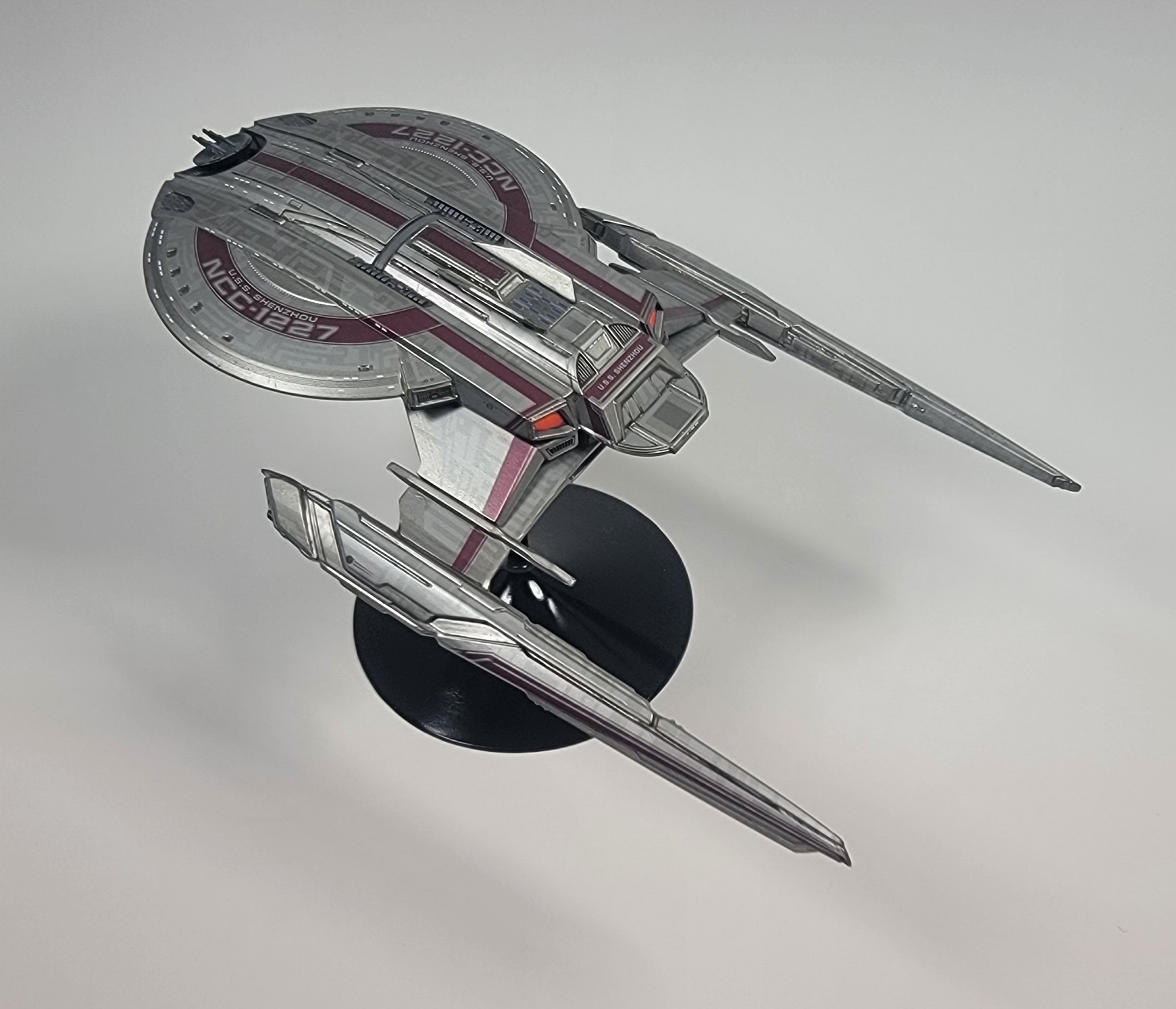 USS Shenzhou NCC-1227 model in 1/2500 scale