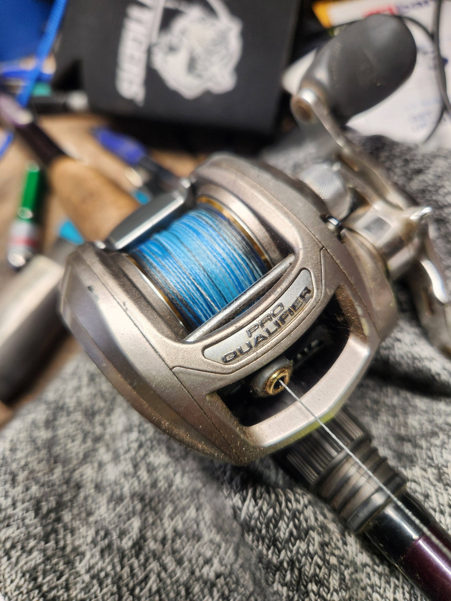 new shimano electric reel 12 ForceMaster 2000MK Case 43kg Weight Daiwa Reel Size:100 - 7.8:1 LEFTY Titan Blue GLOW -