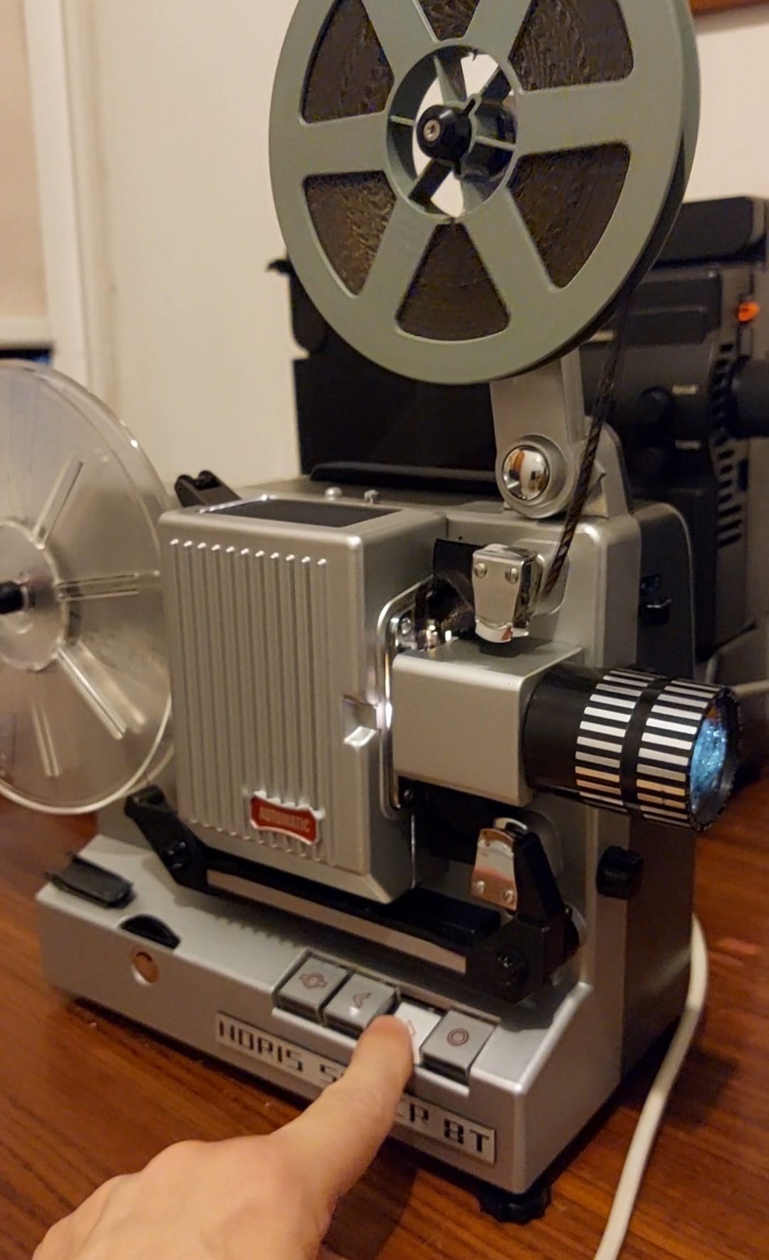 Just found this Minolta Sound 7100 Super 8 projector. Buy or no buy?