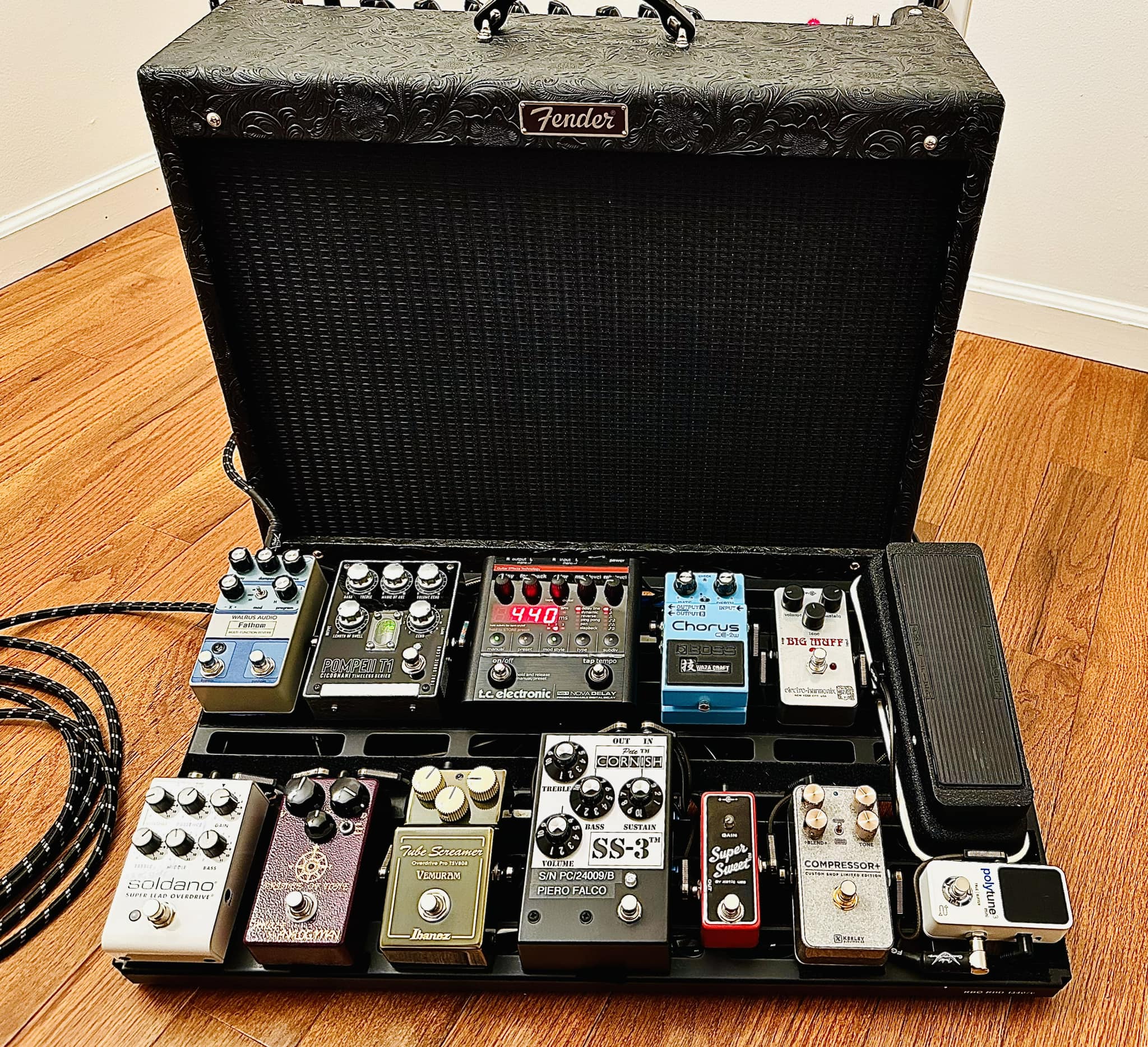 Roaaast! Thinking to change a Jimi Hendrix wah with a cry baby