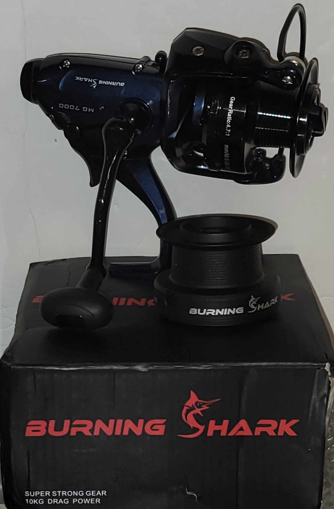 burning shark spinning fishing reel - Round Baitcasting Reel for Saltwater, Inshore, Surf & Trolling - Conventional Reel for Catfish, Musky, Bass, Pike Burning Shark Best Spinning Reel