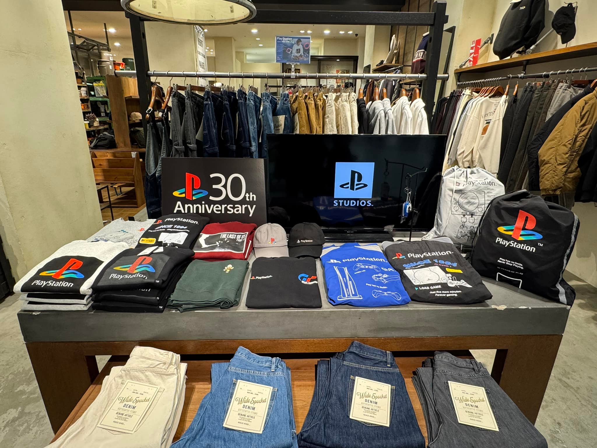 Niko and… x Playstation collaboration