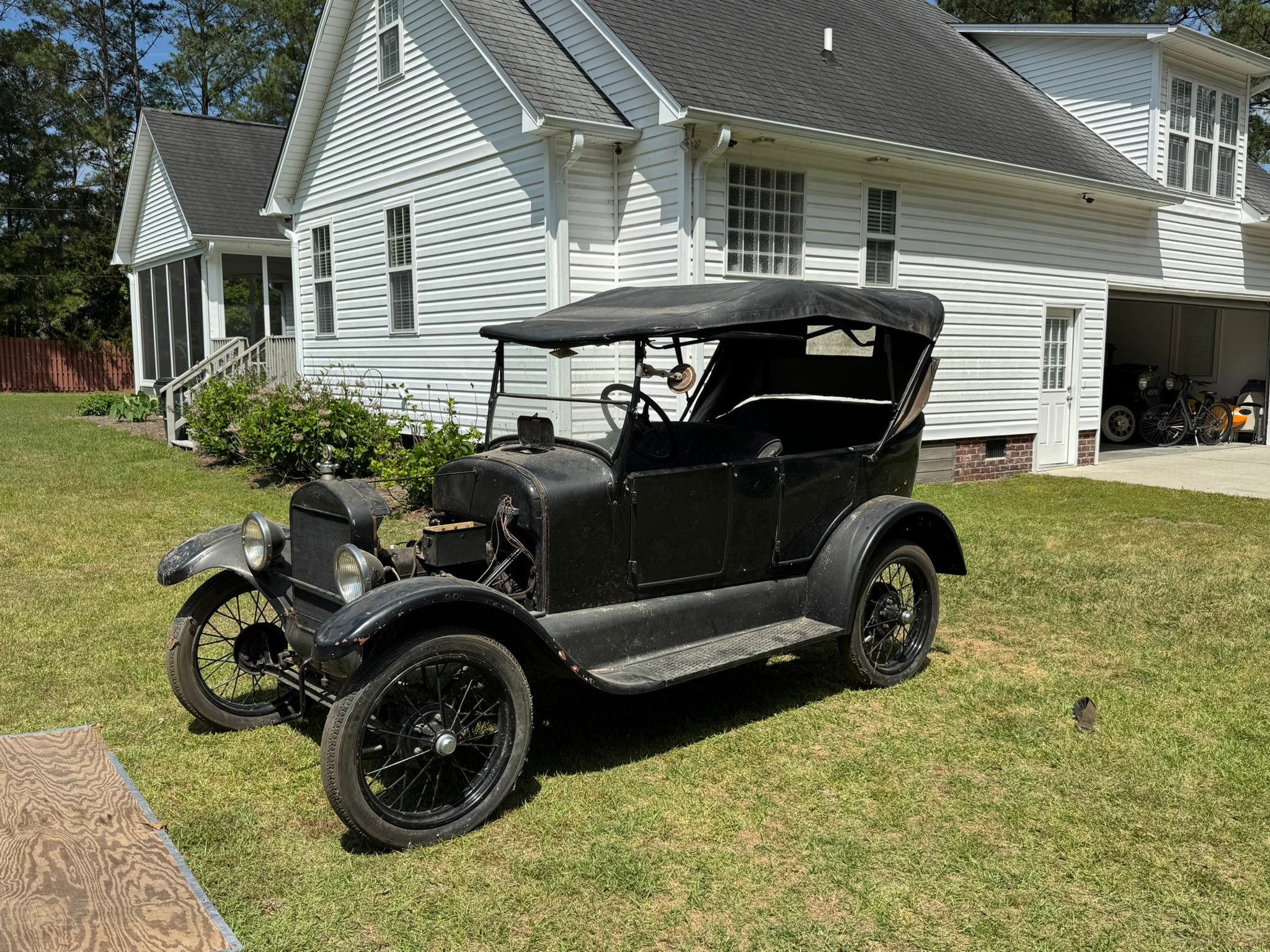 Restoring a 1926 Ford Model T Touring to running condition