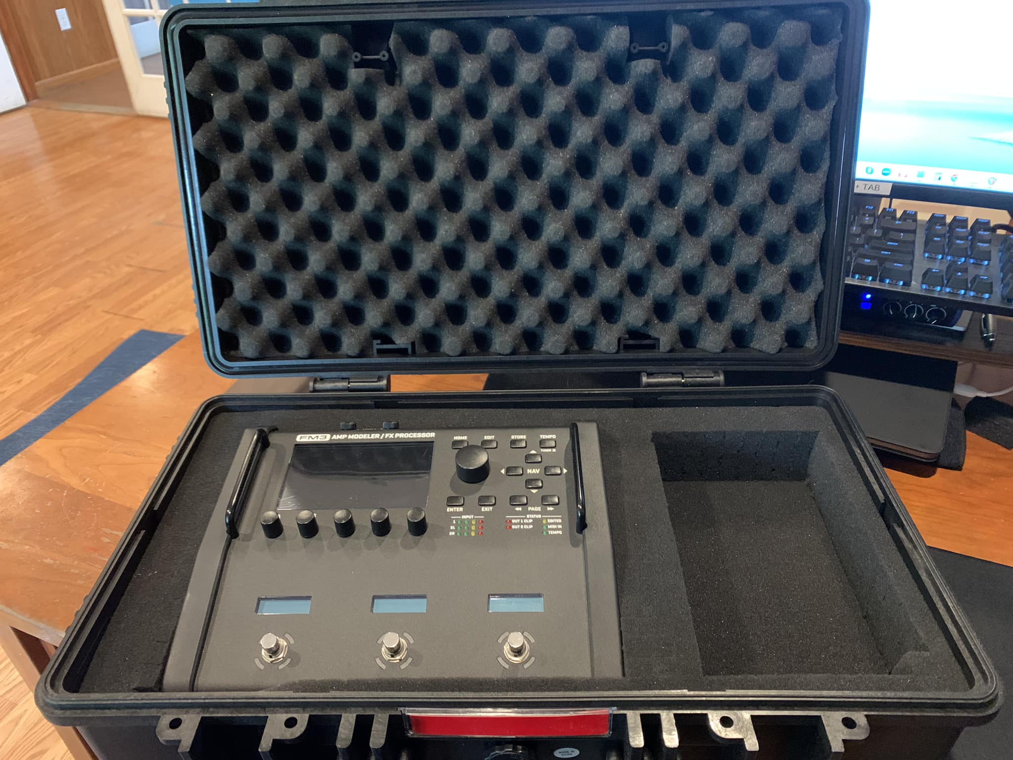 What cases or bags do Fractal Audio AX8 owners use?