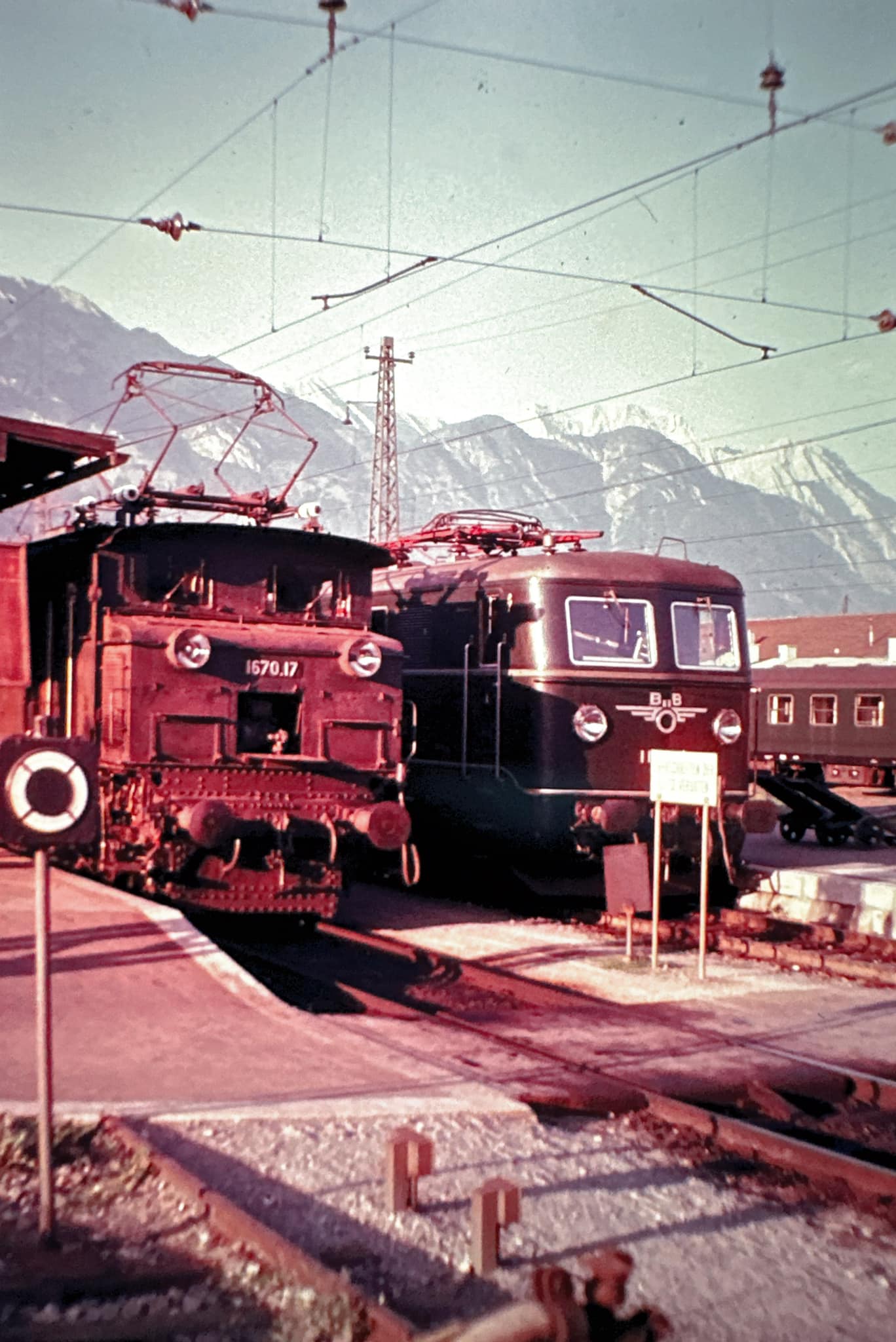 something from my slide collection. DC8-63 OE-IBO @ Vienna June 1974.