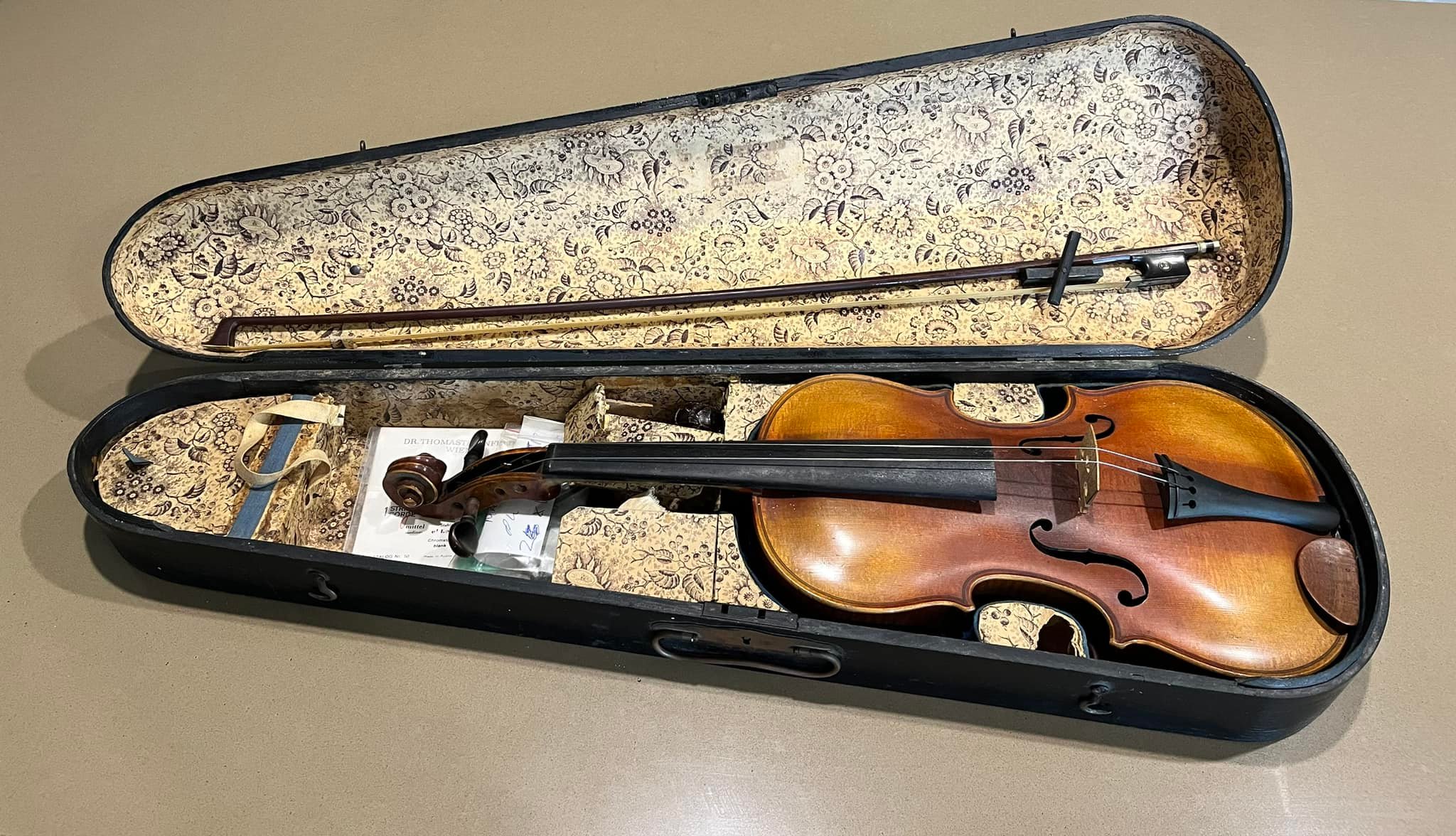 What is the value of a Jacobus Hornsteiner 1927 handmade violin?