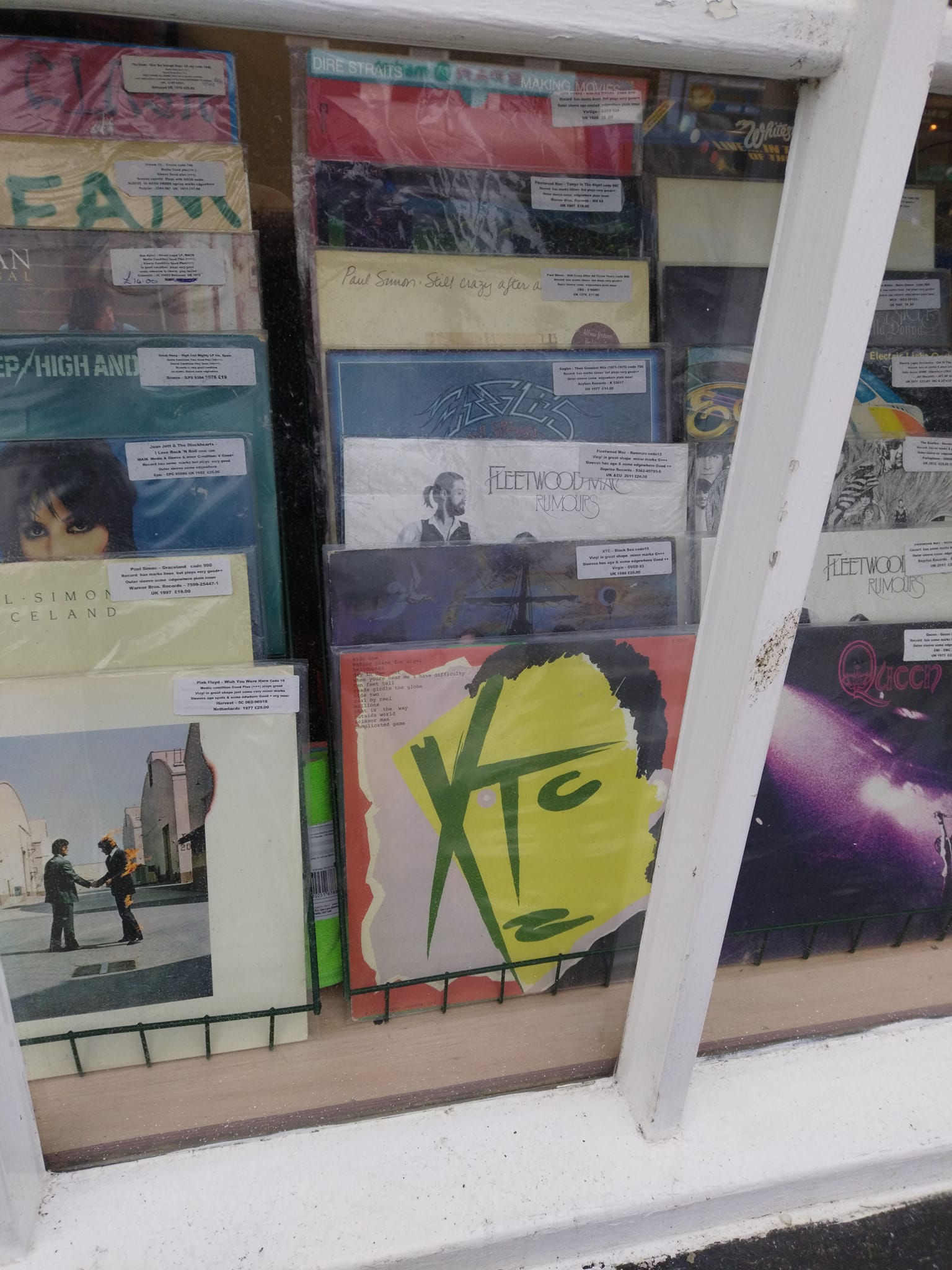 New records and DJ gear at Waggys Records