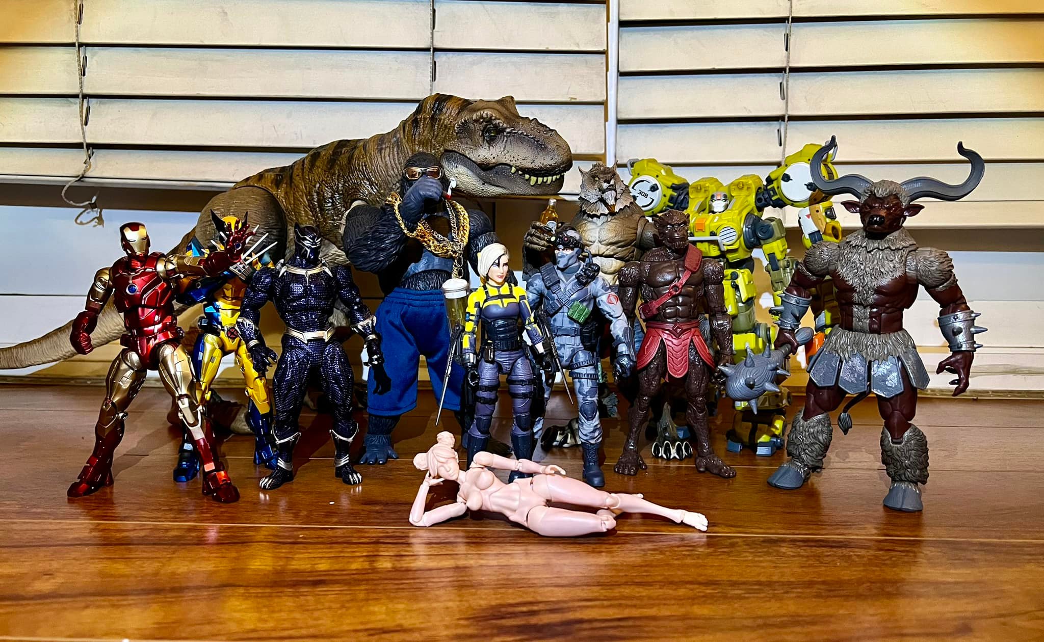 Tree New Toys one:12 White Warrior & Green Son action figures