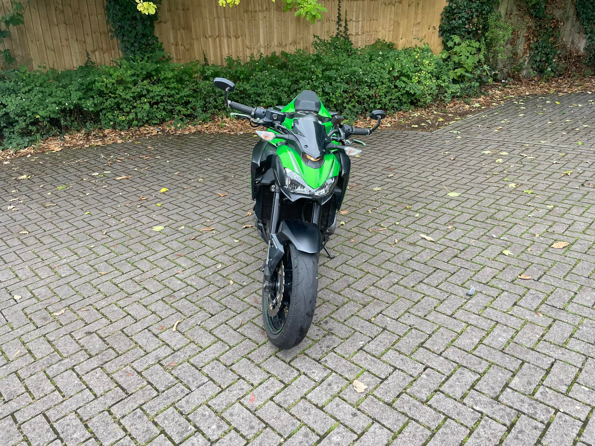 Kawasaki Z750 2008 model Only 19759 kms New metzeler tyre