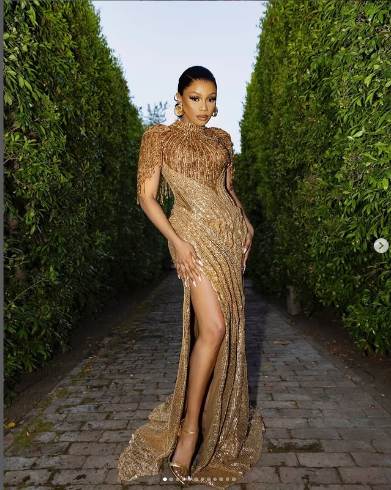 black v neck dress midi Synne V-Neck Maxi Size:Size 3 simply switch up your DROP_LARROUDESUPERS Halter Mini Dress with
