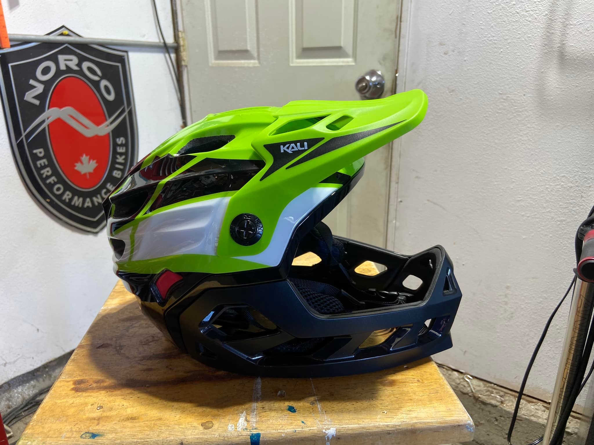 bike helmet white Watts Classic Option:5