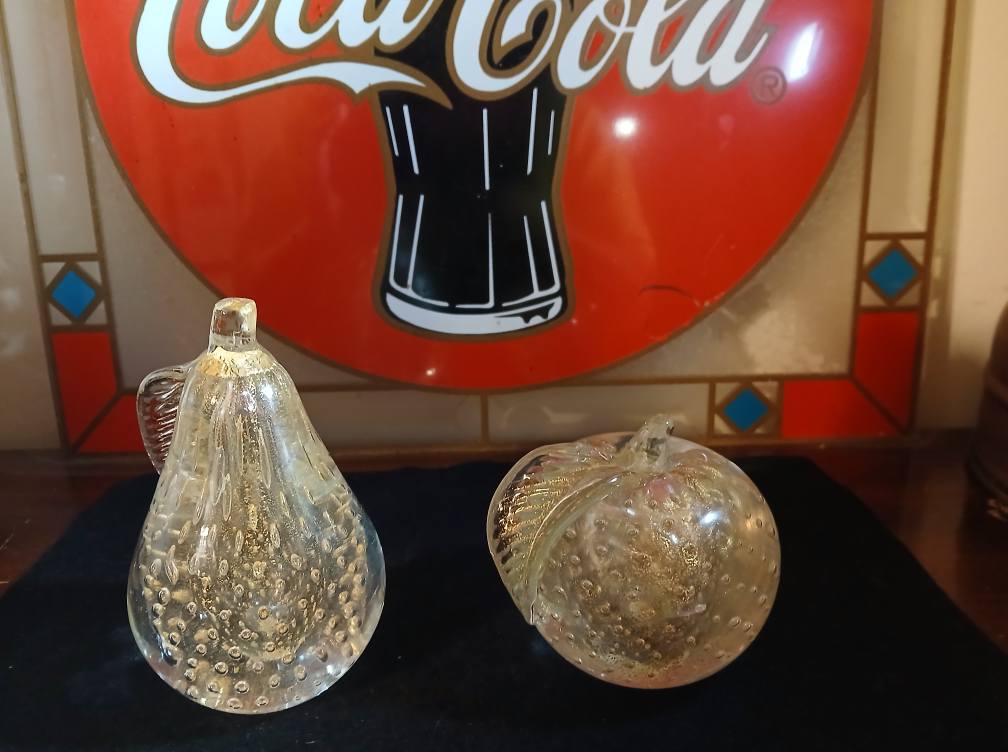 Nick Munro controlled bubble vase for glass collectors