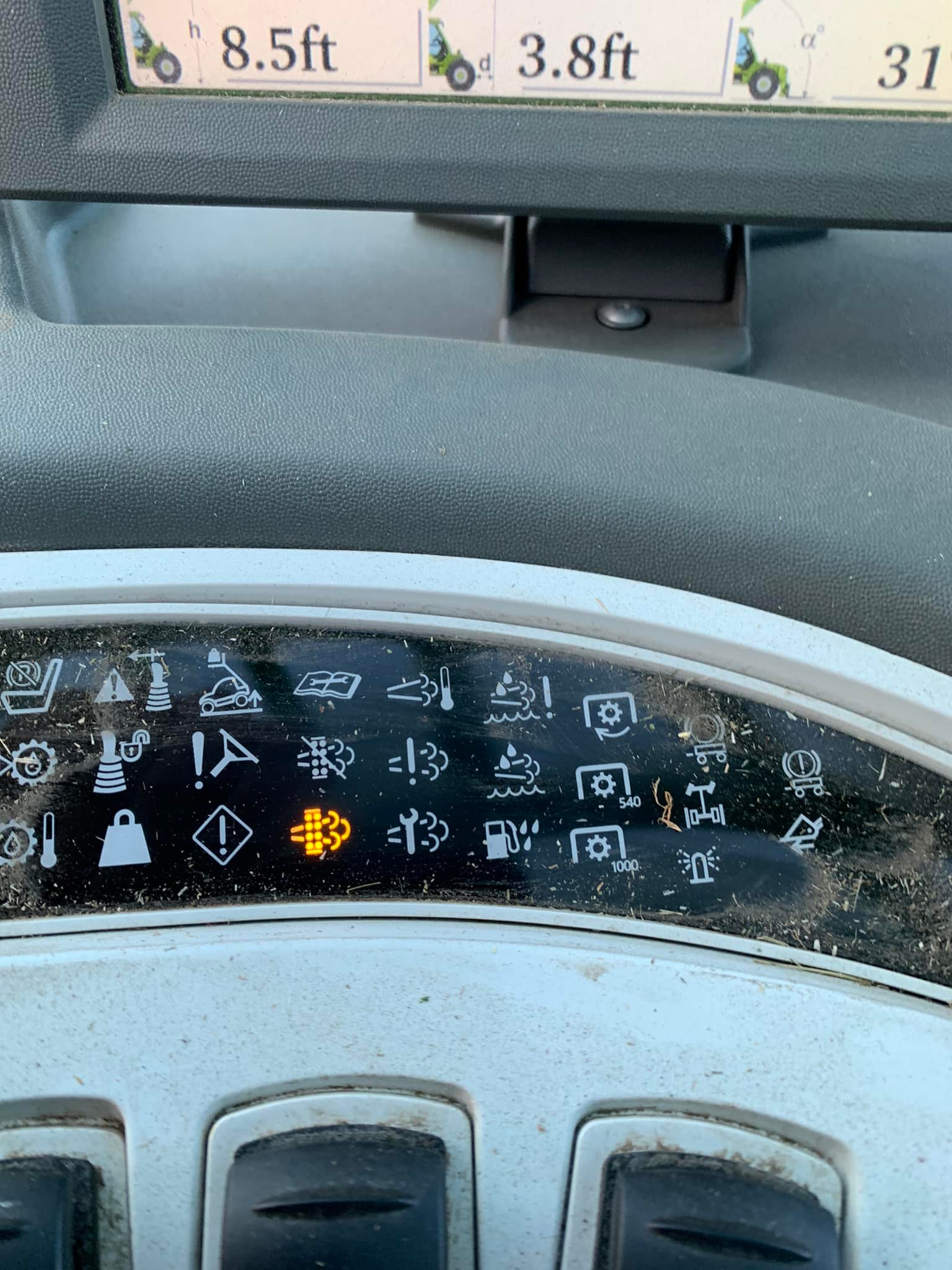 What does the warning light mean on a 2022 Merlo 40.9 telehandler?