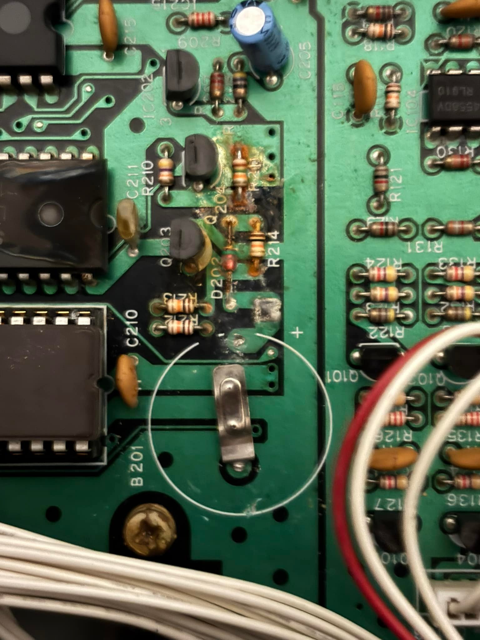 How to replace a CR2032 battery in a Yamaha SPX 90 effects processor