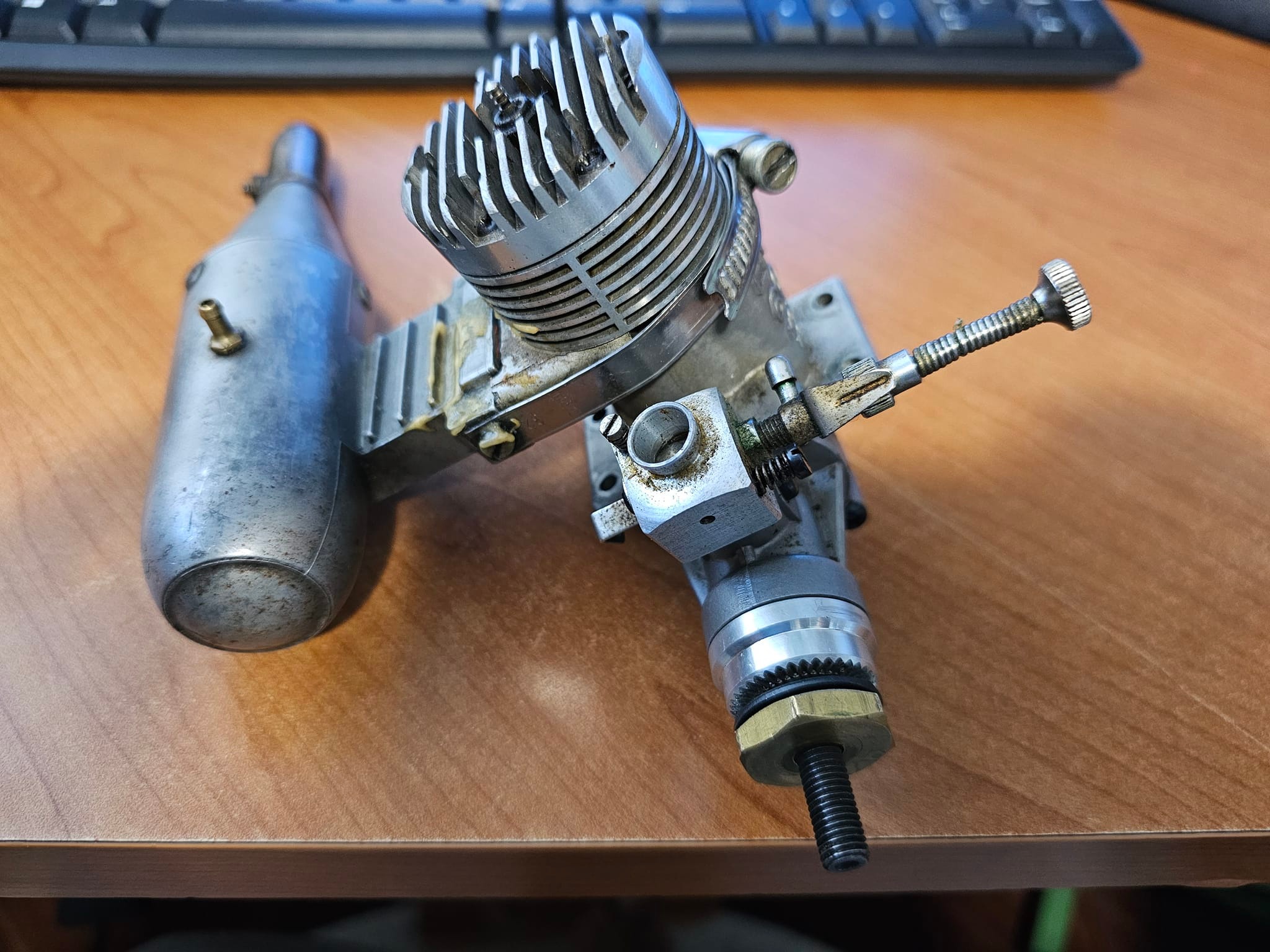 What is the nut size for Enya 60-III model 7033 engine?