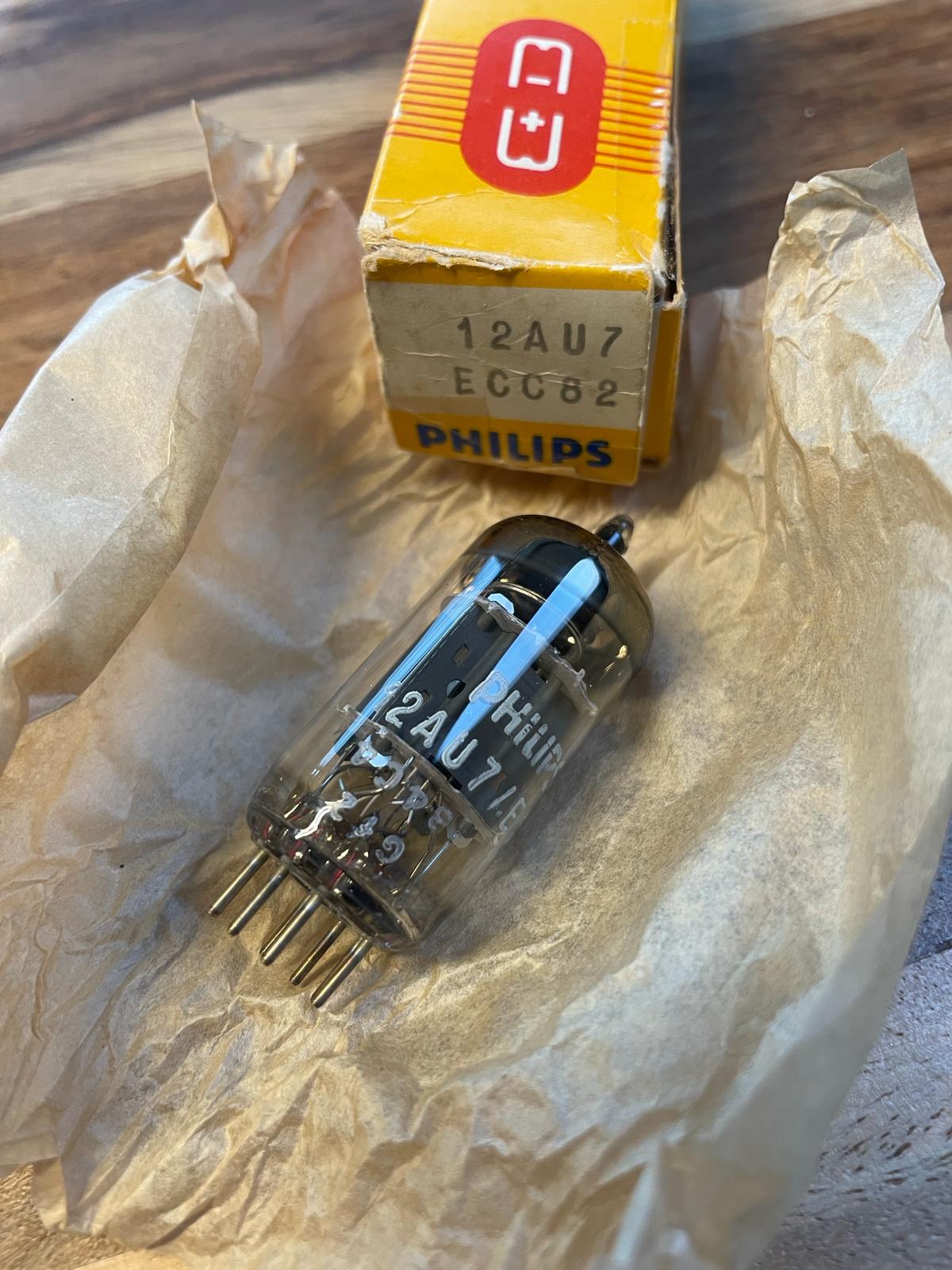 Tube Audio 12AU7 ECC82 Mazda - Testé, Occasion Bon état, Format Petit Verre à Trou
