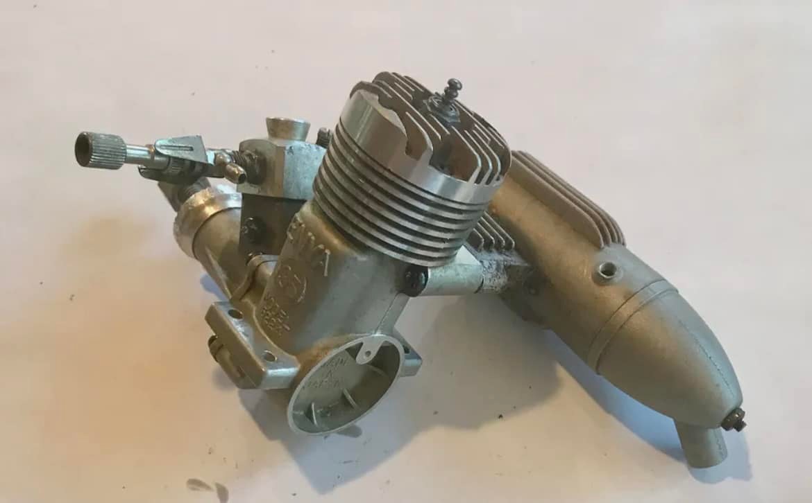 What is the nut size for Enya 60-III model 7033 engine?