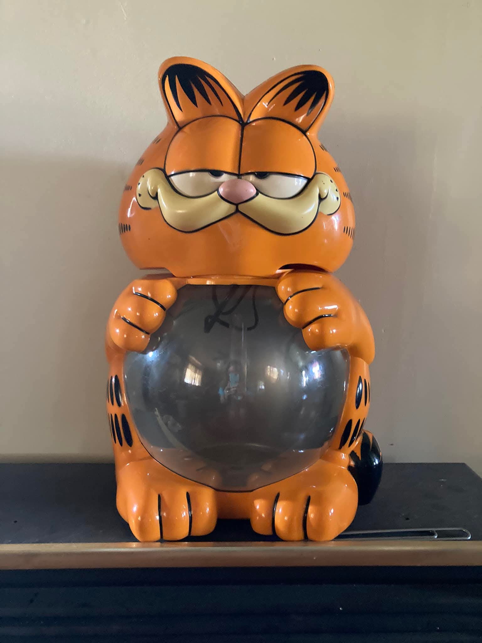Vintage Garfield Aquarium vs Quirky Rooster Vase