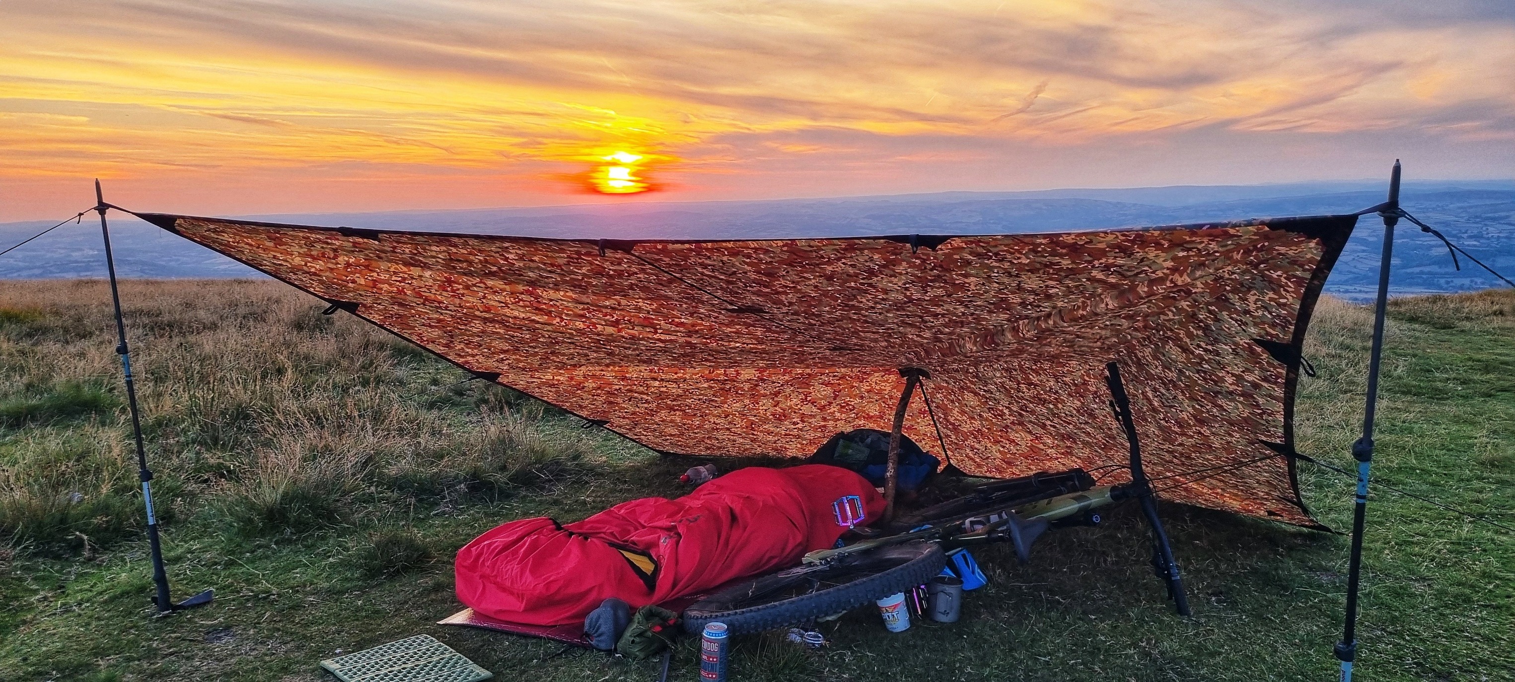 5 person camping tent Sunshine Mountaineering Andes The best looking outfit wayfarer resistant polyester fabric is Farbe wählen:Taupe