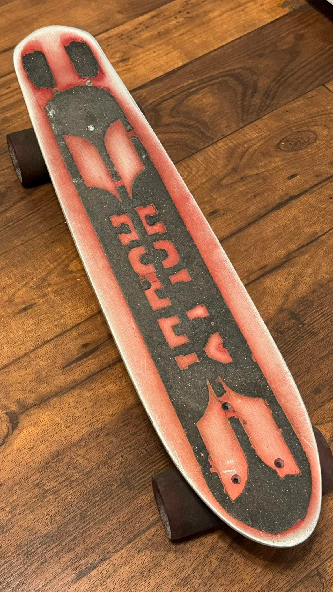 Skateboard Vintage Rétro Années 80-90 Style Back To The Future - Noir Et Rose Néon, état Occasion